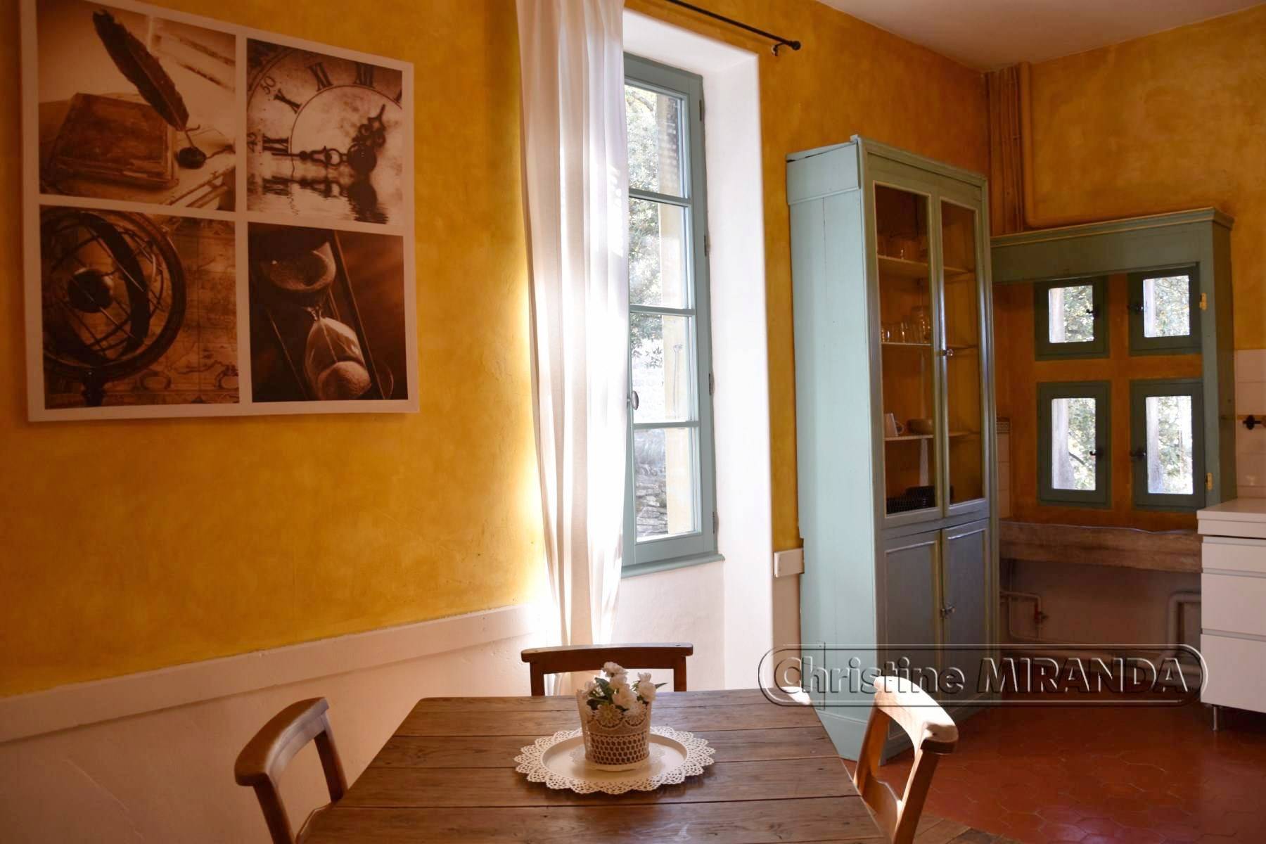 Très beau mas en pierre à Grignan