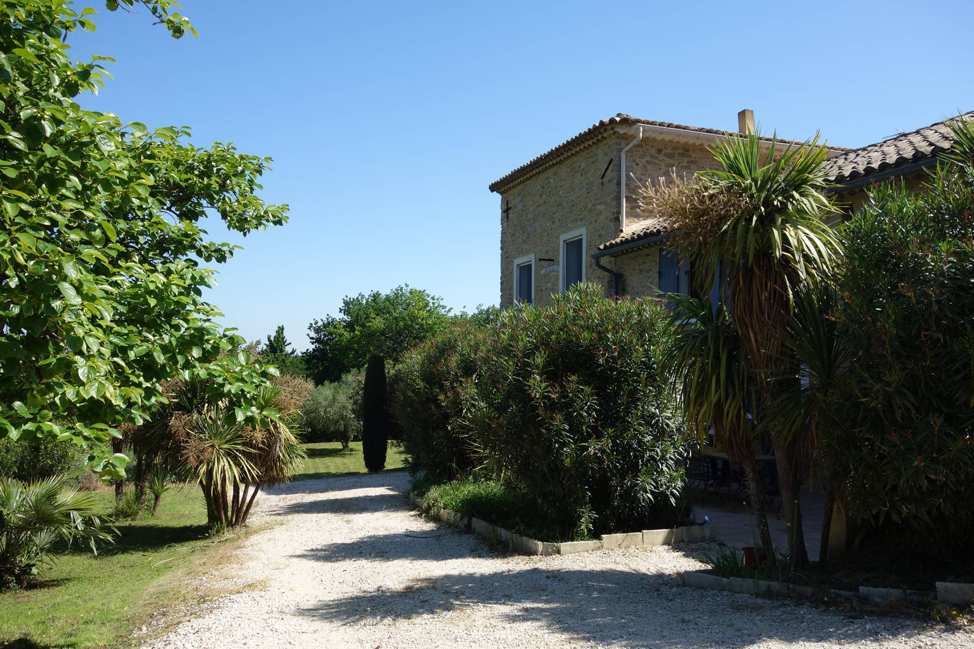 A vendre Gard Nord , Mas avec vue - terrain et piscine