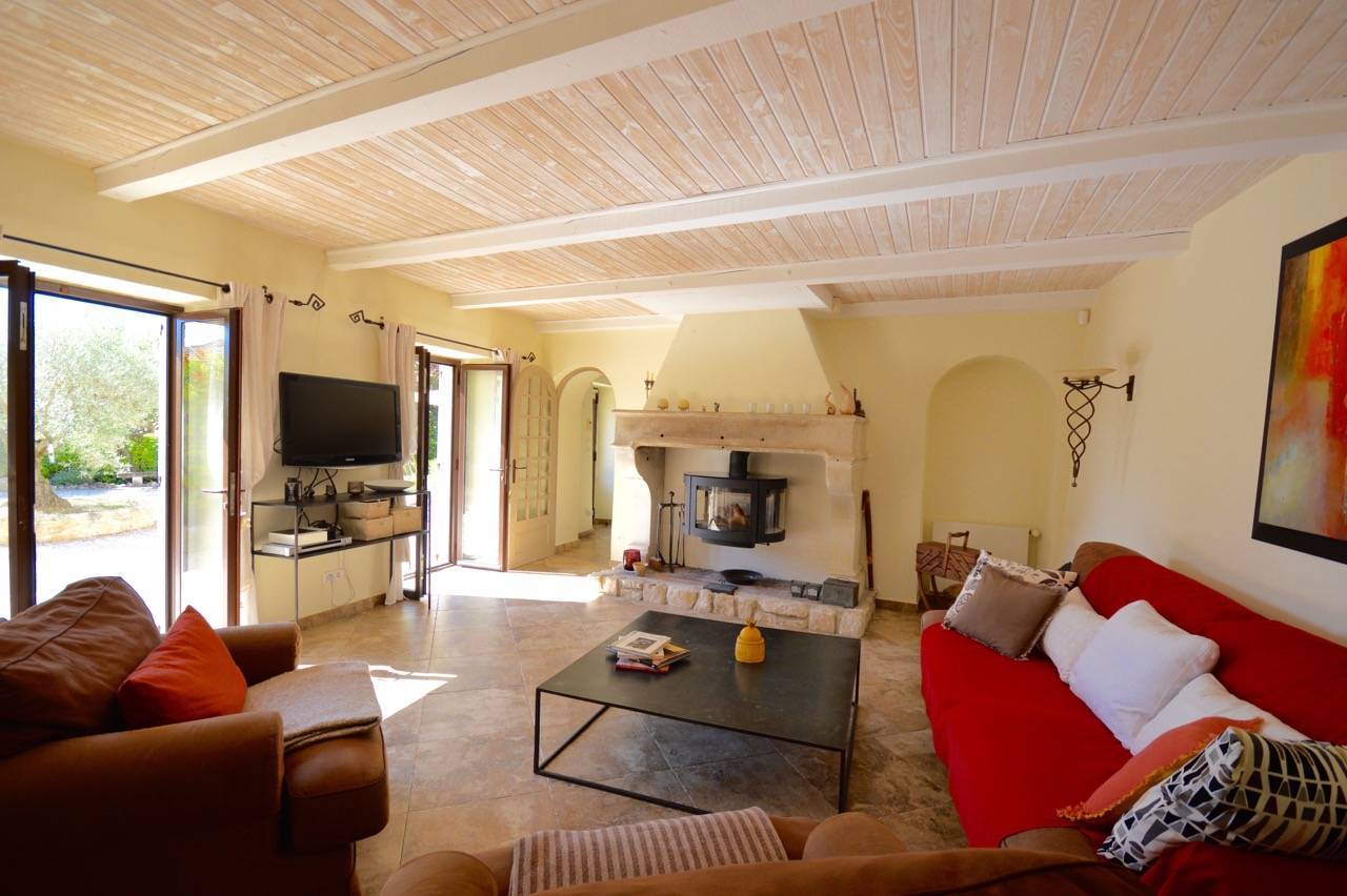 Propriété d'exception de 494m², au calme, terrain, piscine, 7 chambres