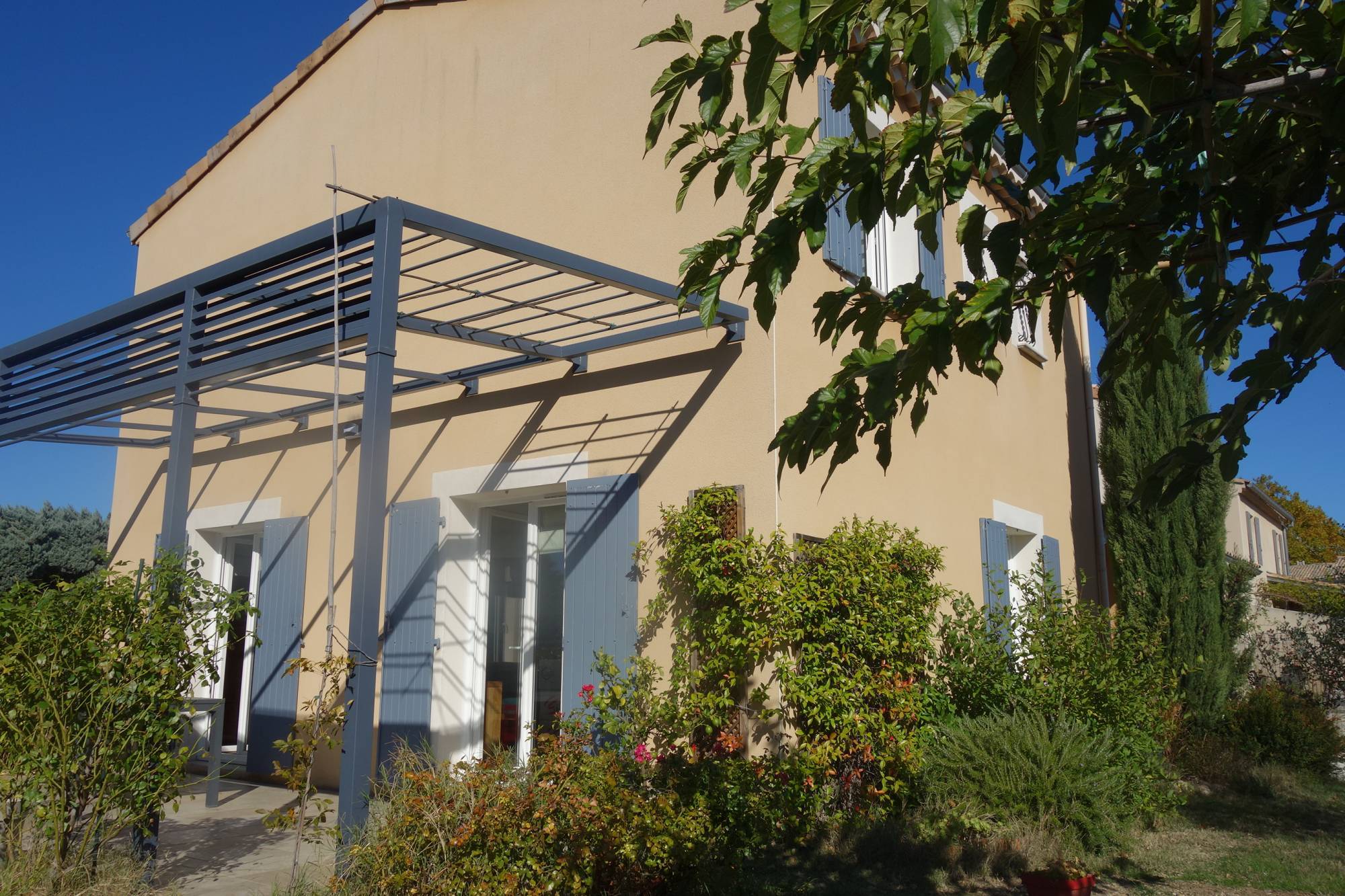 Charmante maison 3 chambres avec terrain. VENDUE PAR NOS SOINS