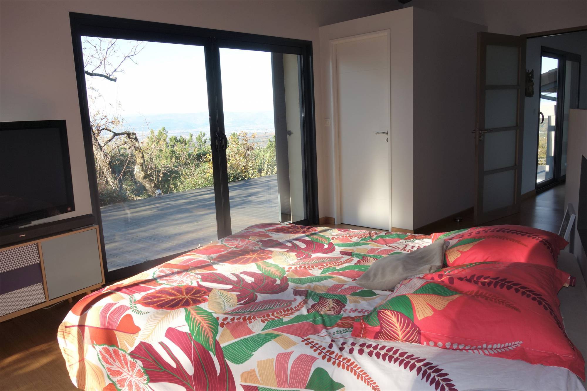 A VENDRE- Très belle villa contemporaine avec vue panoramique