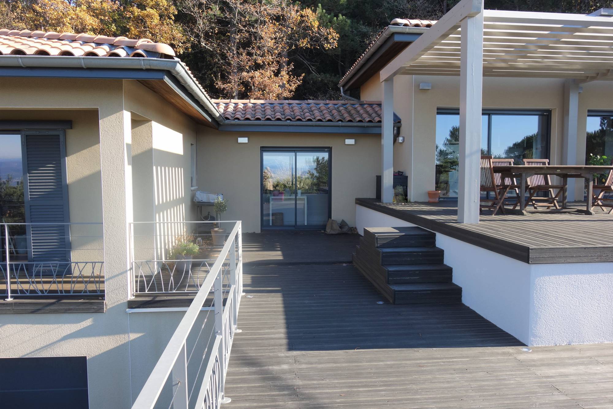 A VENDRE- Très belle villa contemporaine avec vue panoramique