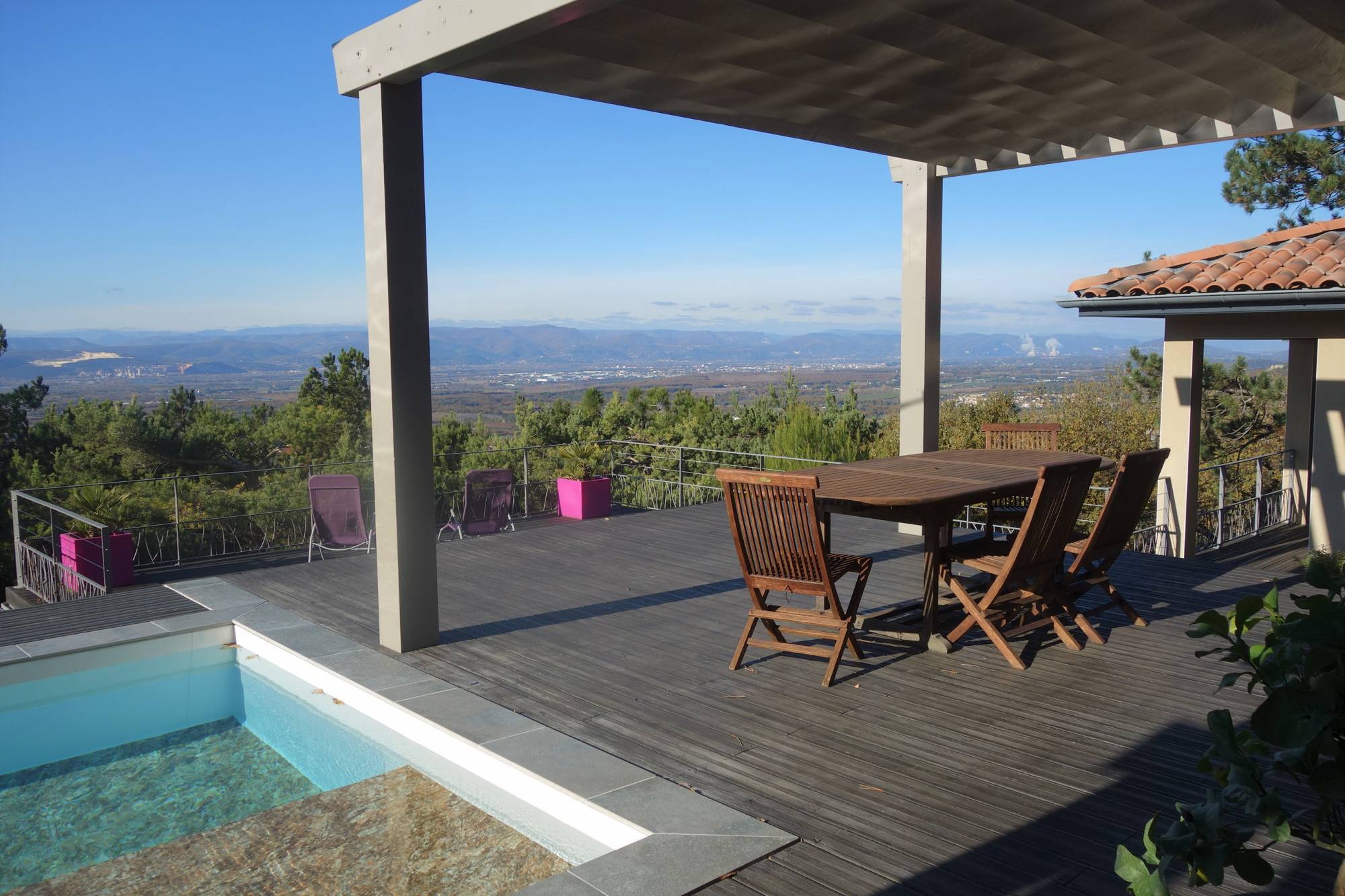 A VENDRE- Très belle villa contemporaine avec vue panoramique