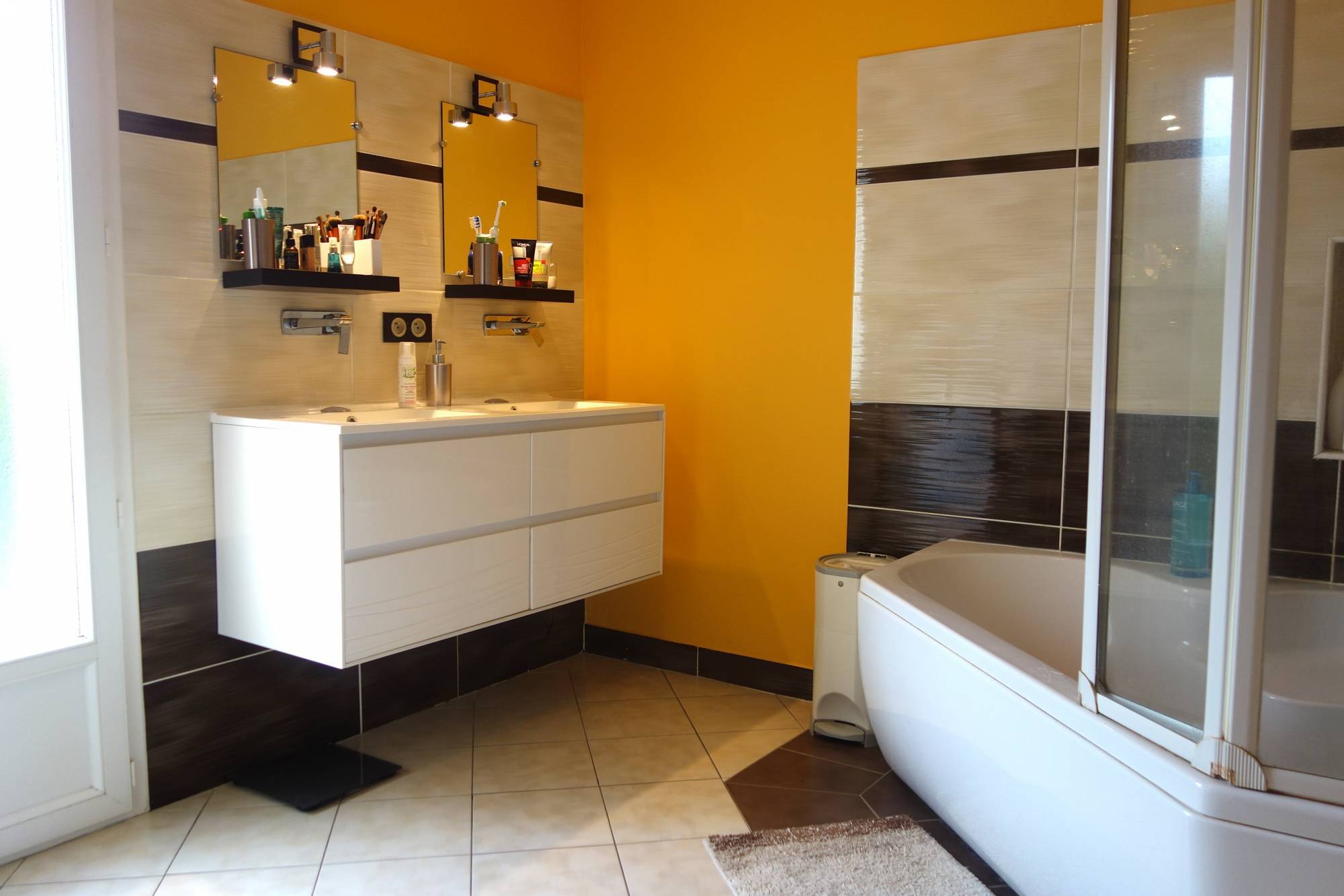 A vendre- Maison avec studio indépendant - Piscine- 5 chbres Pierrelatte  - Ref : 3929R