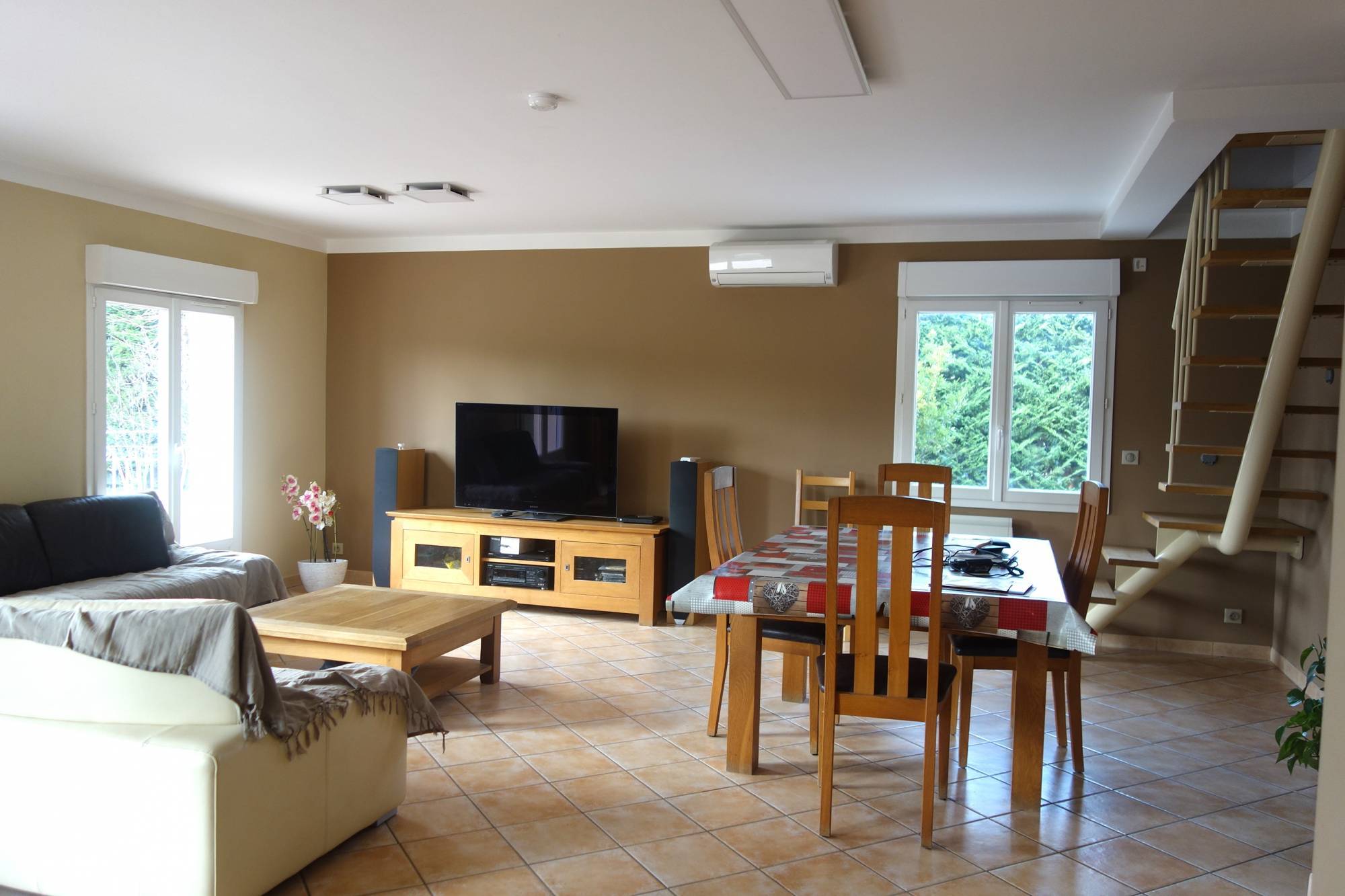 A vendre- Maison avec studio indépendant - Piscine- 5 chbres Pierrelatte  - Ref : 3929R