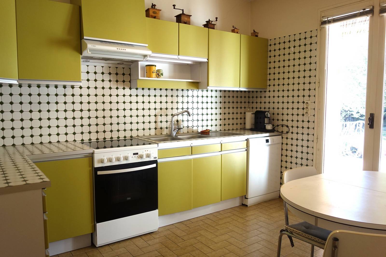 A vendre- Maison 4 chbres  sur un terrain arboré de 1200m² Pierrelatte  