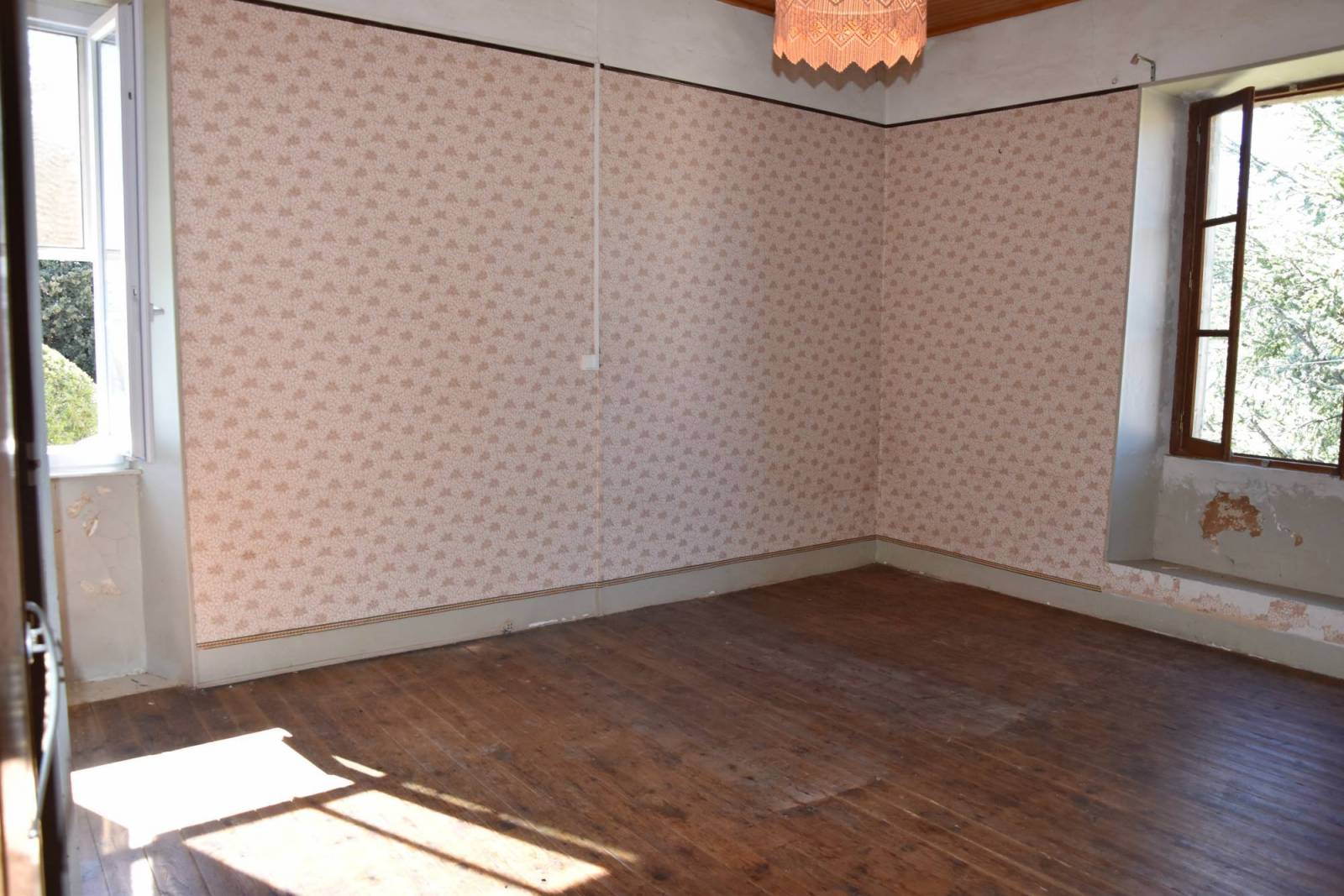 Un esprit  provençal... A 2 pas du village Beau potentiel St Paul 3 Châteaux  