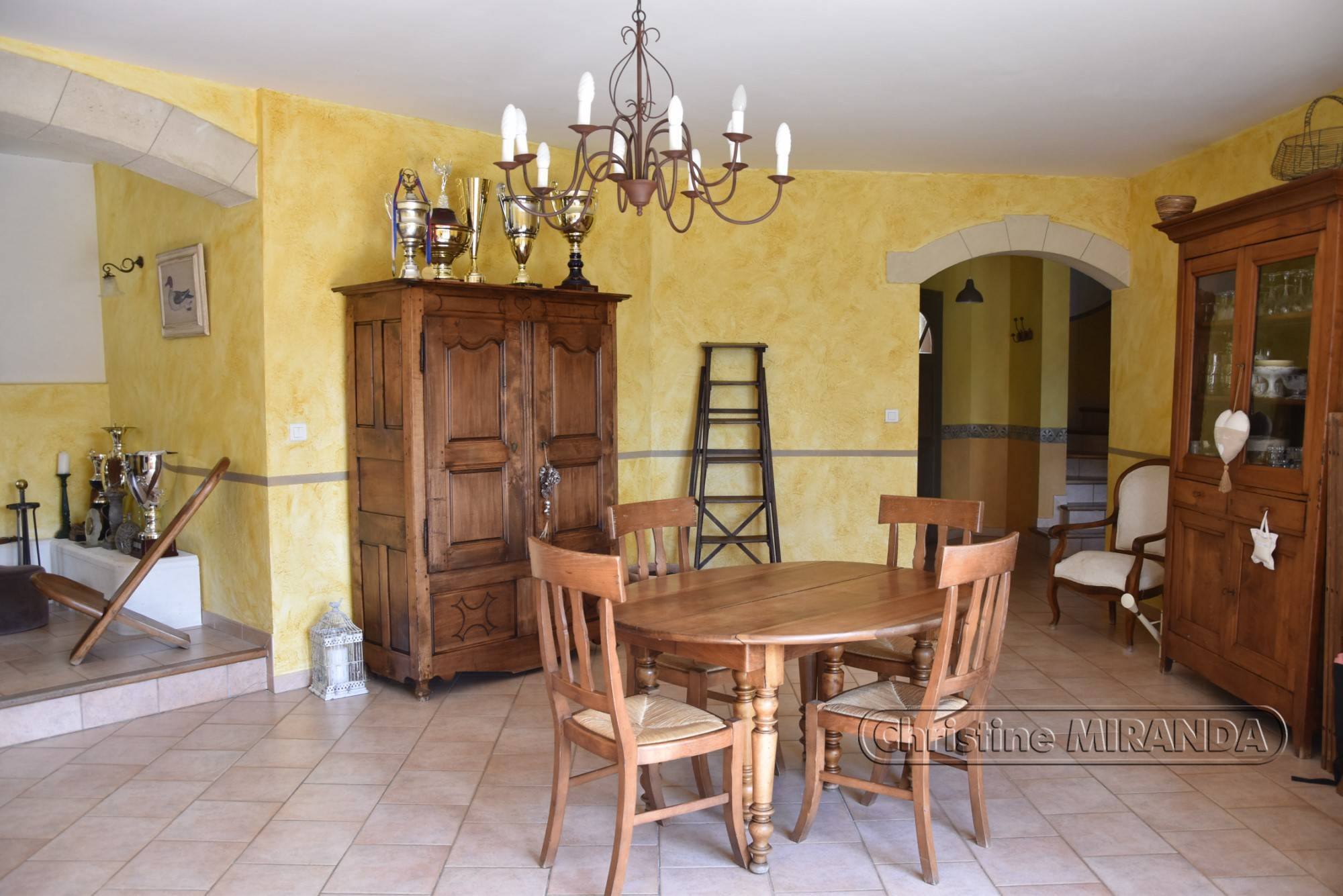 Proche Saint Paul Trois Châteaux, VENDUE PAR CHRISTINE MIRANDA