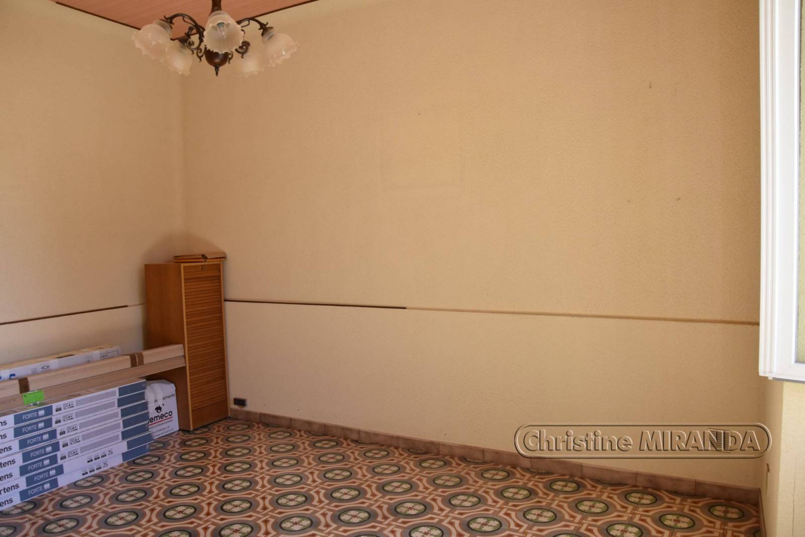 Un esprit  provençal... A 2 pas du village Beau potentiel St Paul 3 Châteaux  