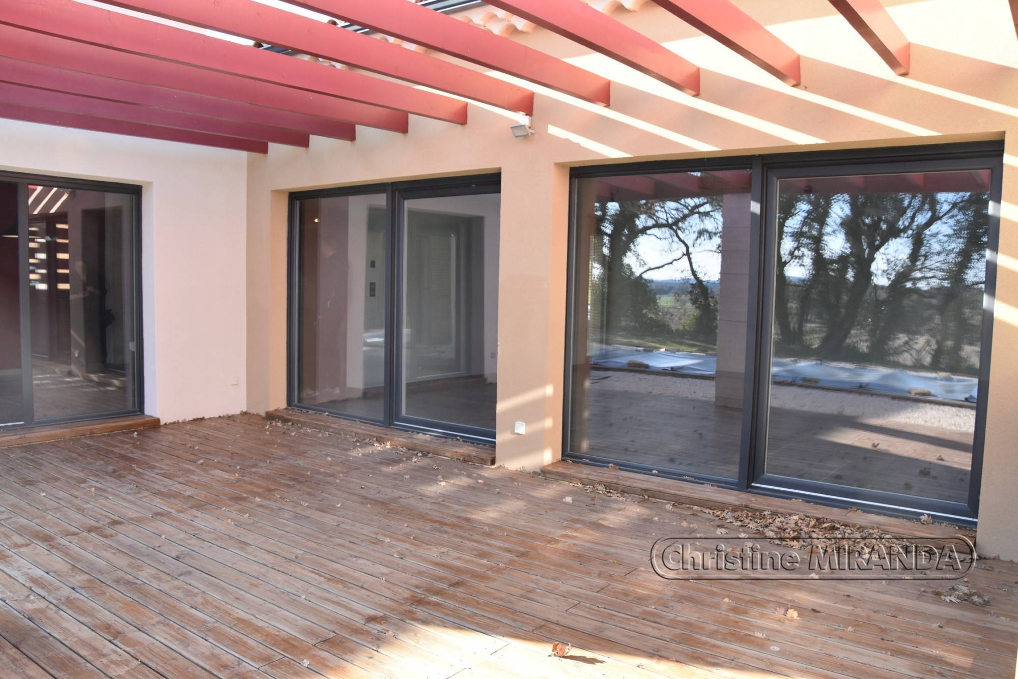 Villa de construction moderne et récente proche Saint Paul 3 Châteaux