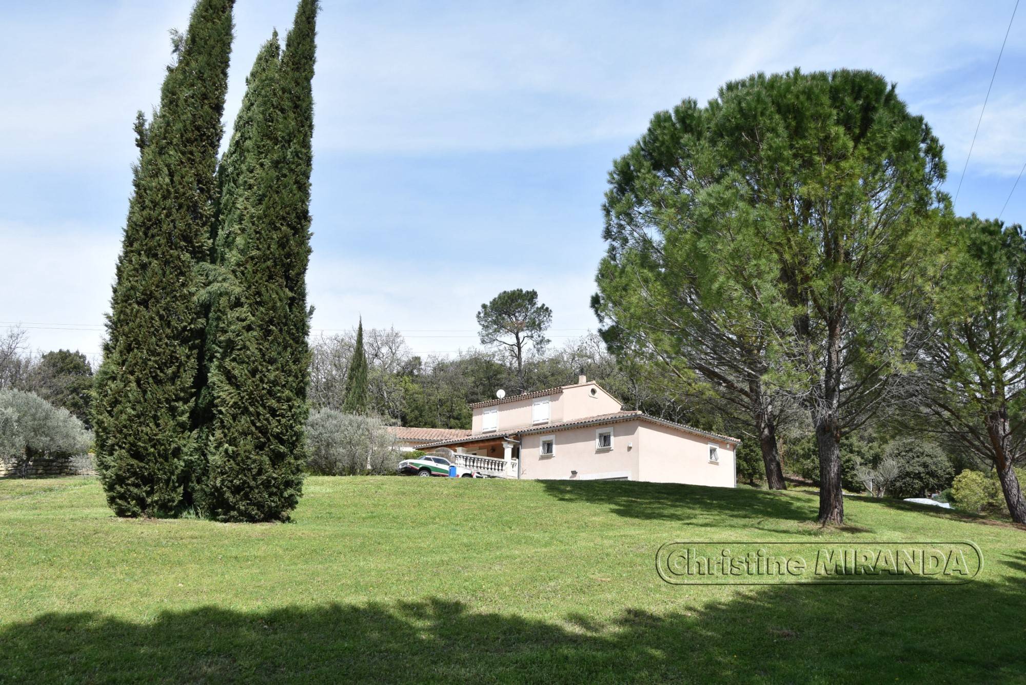 Proche Saint Paul Trois Châteaux, VENDUE PAR CHRISTINE MIRANDA