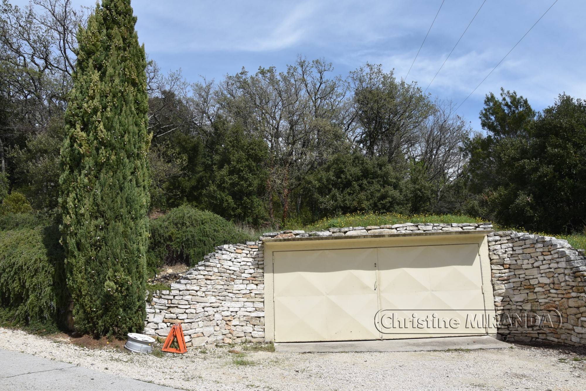 Proche Saint Paul Trois Châteaux, VENDUE PAR CHRISTINE MIRANDA