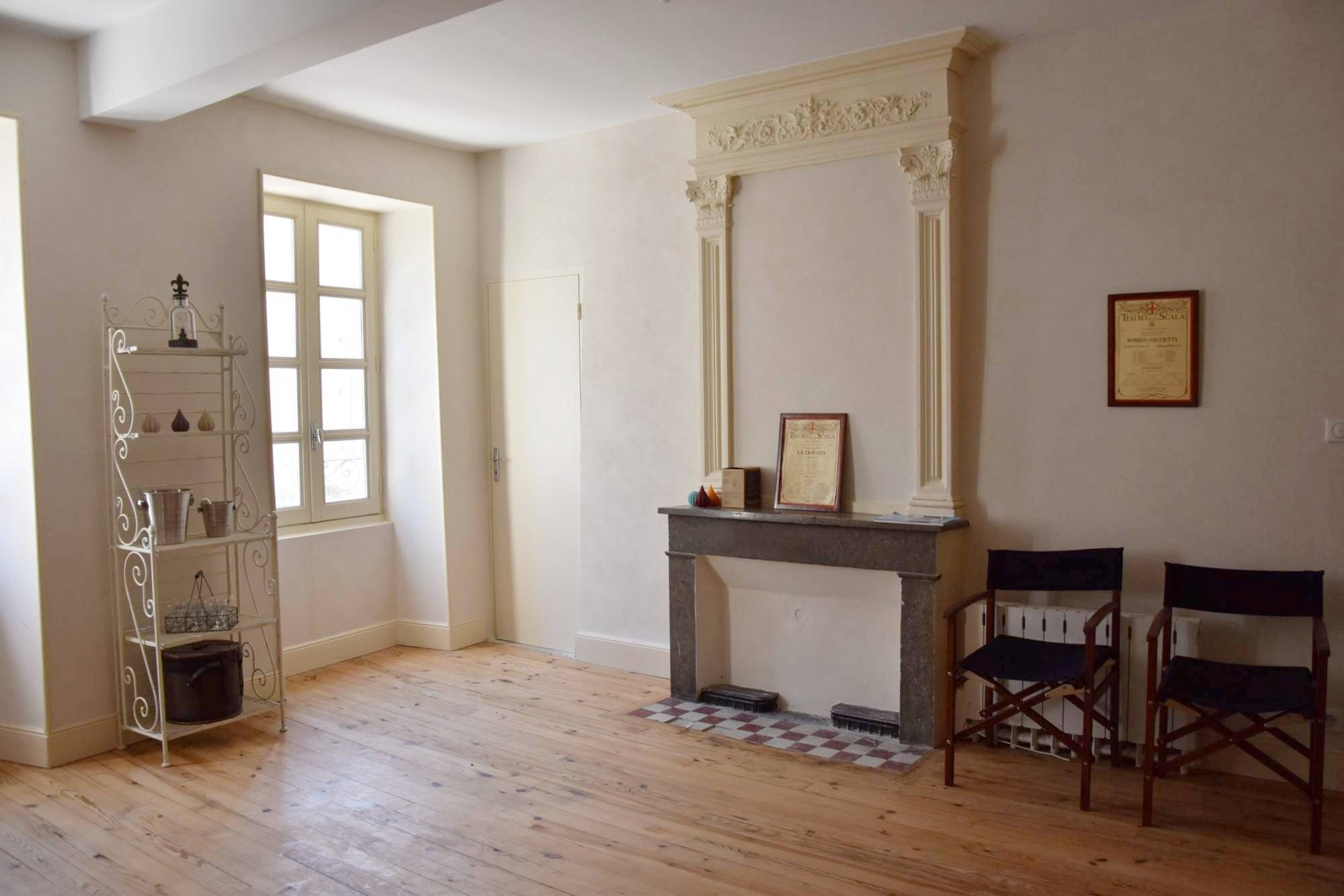 Propriété pleine de charme, centre Grignan, COMPROMIS SIGNÉ