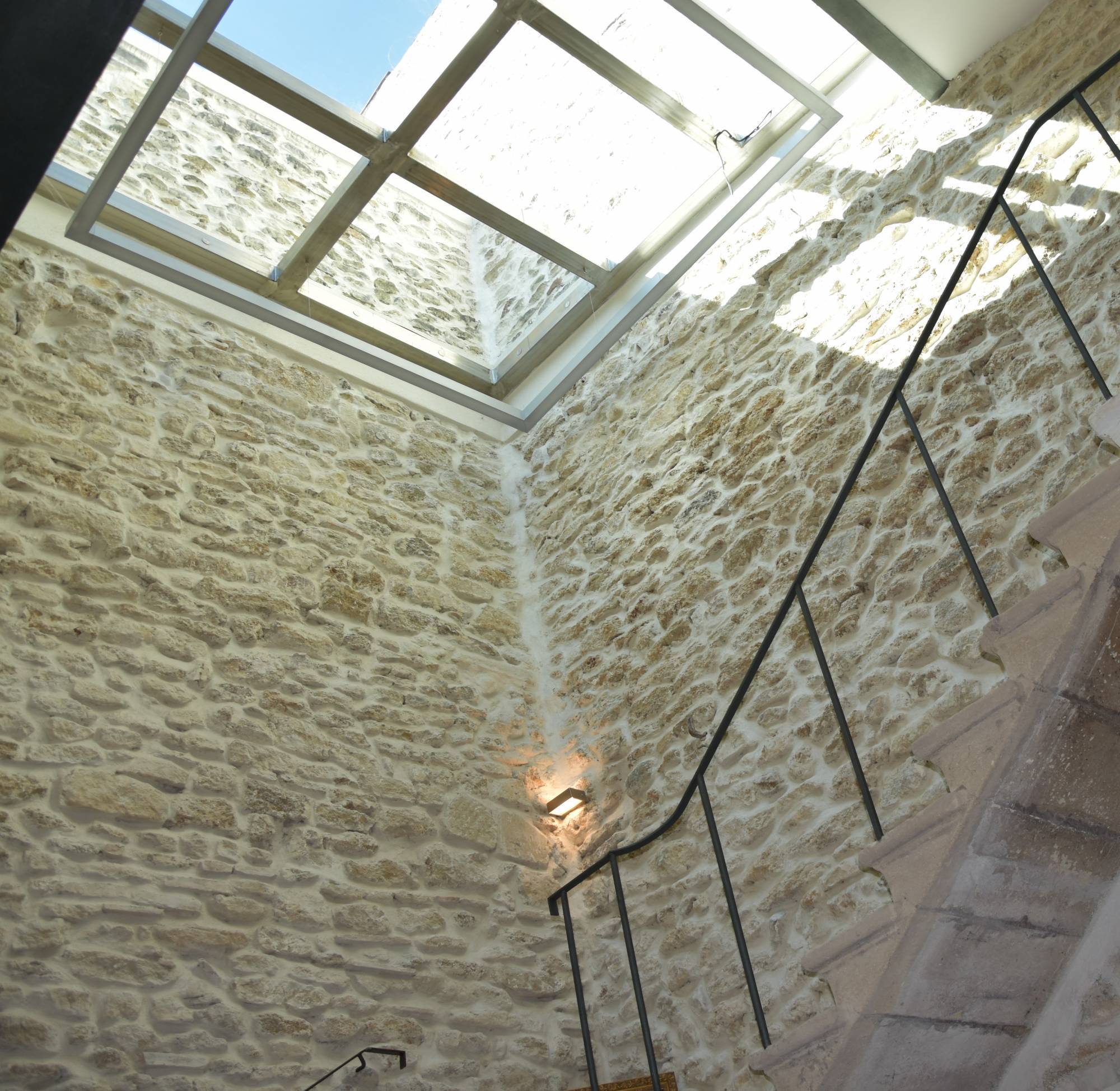 Superbe maison, dans le centre historique de  Grignan,  