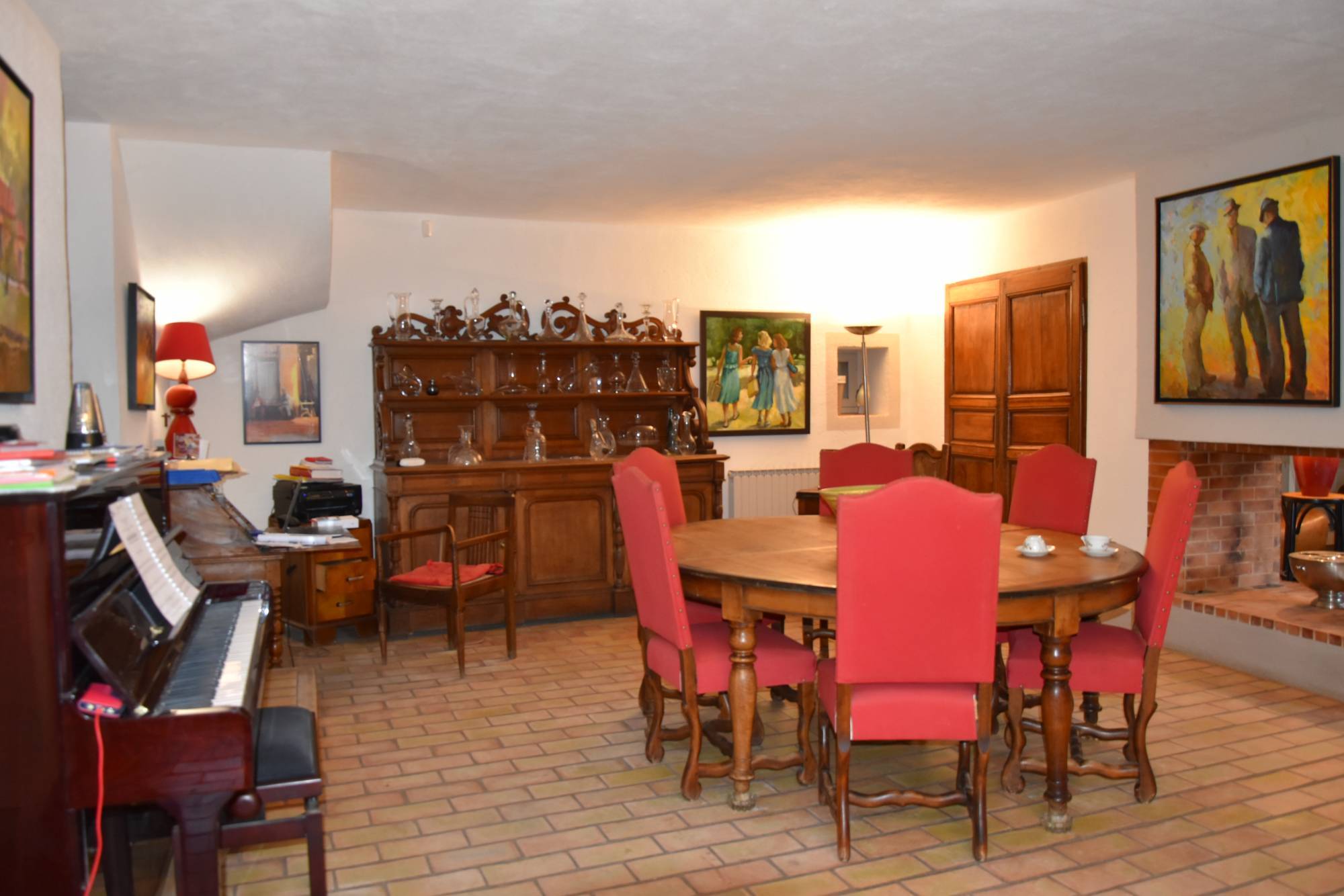 SECTEUR UCHAUX, à vendre une maison de caractère