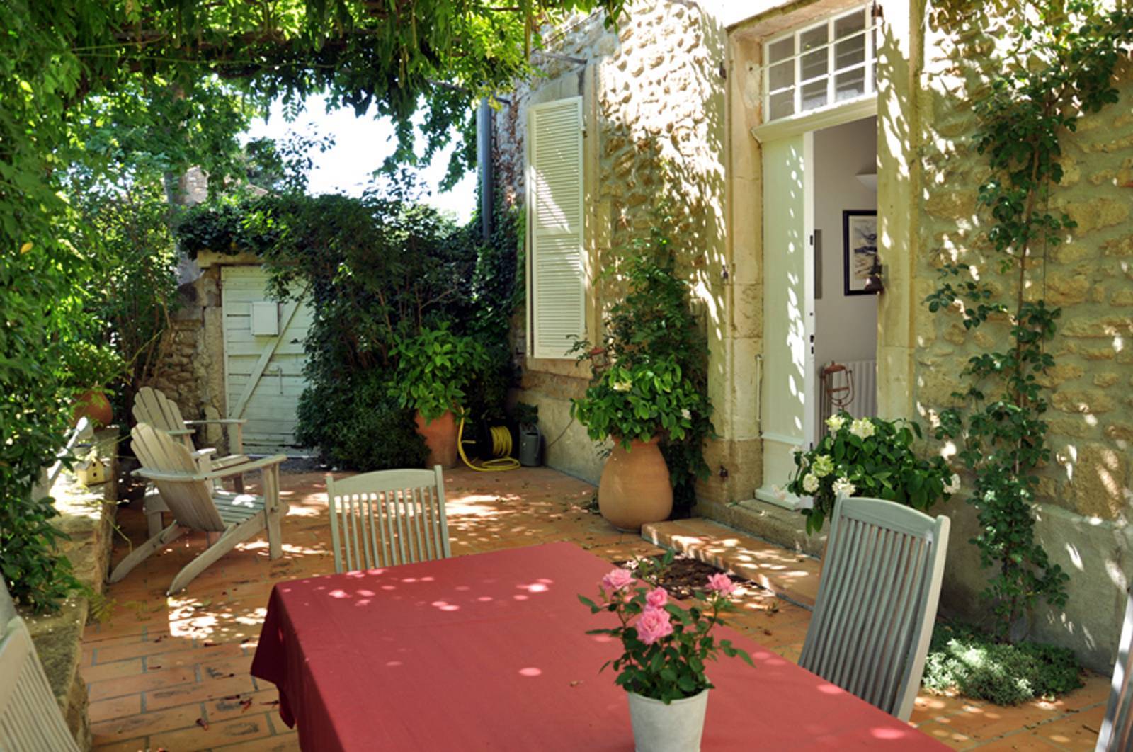 Très belle maison de village en plein cœur d'un village du Haut Vaucluse