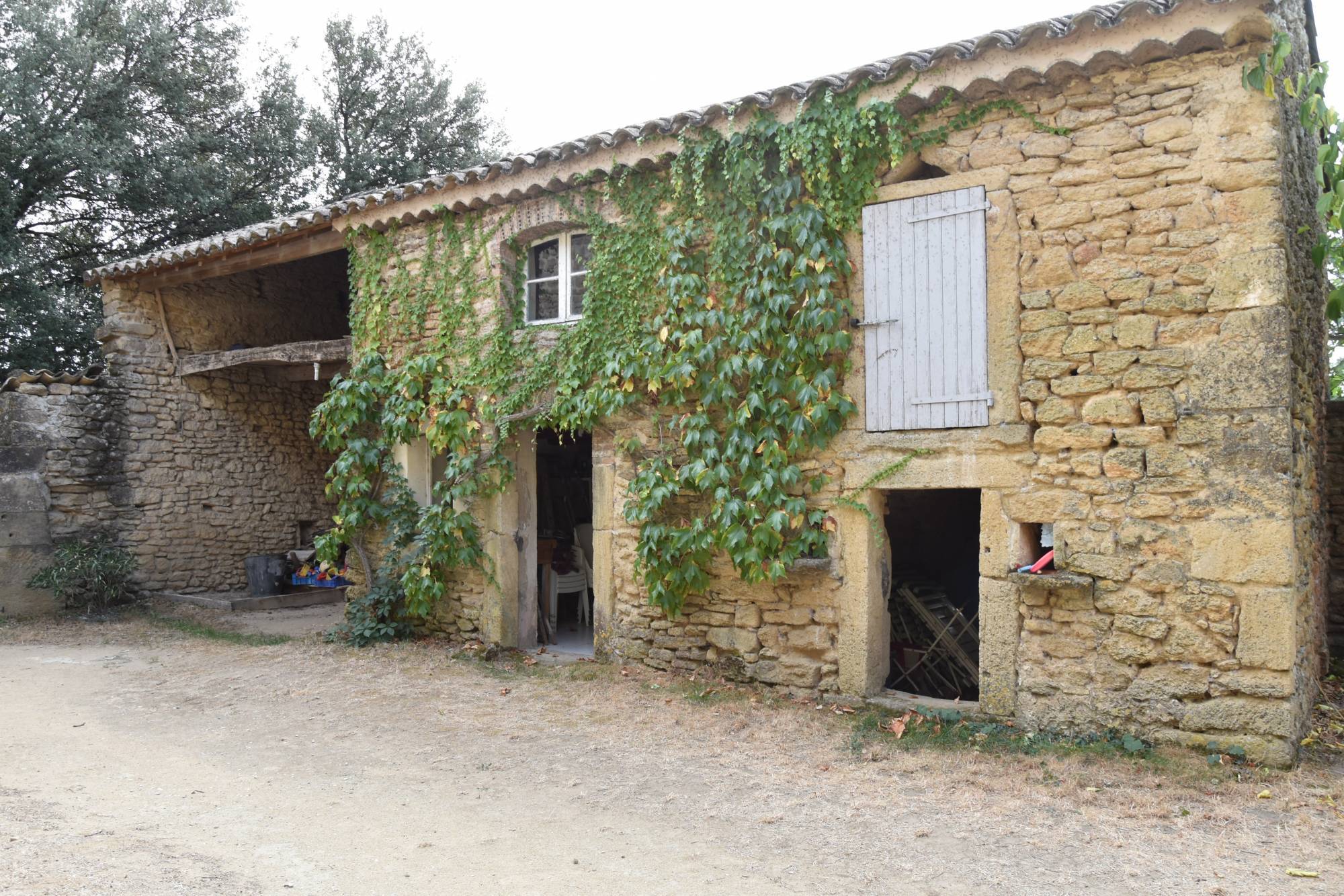 Maison en pierre à vendre à Colonzelle 