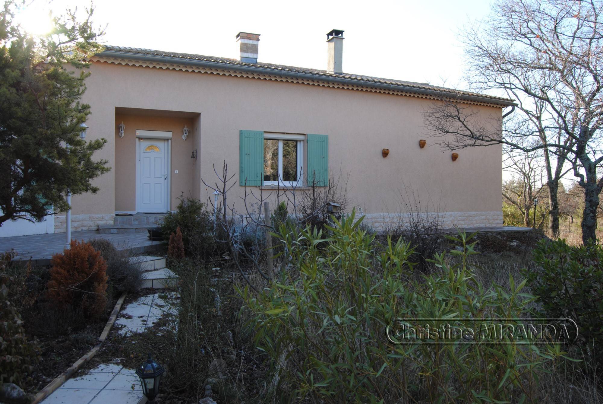 Villa de plain pied dans environnement exceptionnel -15mn de Nyons 