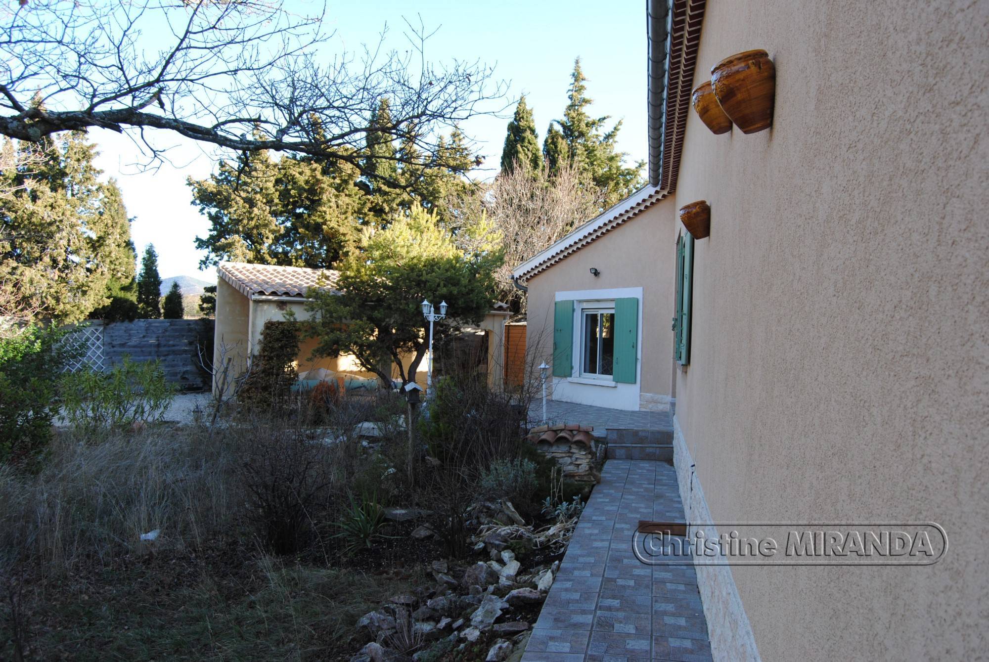 Villa de plain pied dans environnement exceptionnel -15mn de Nyons 