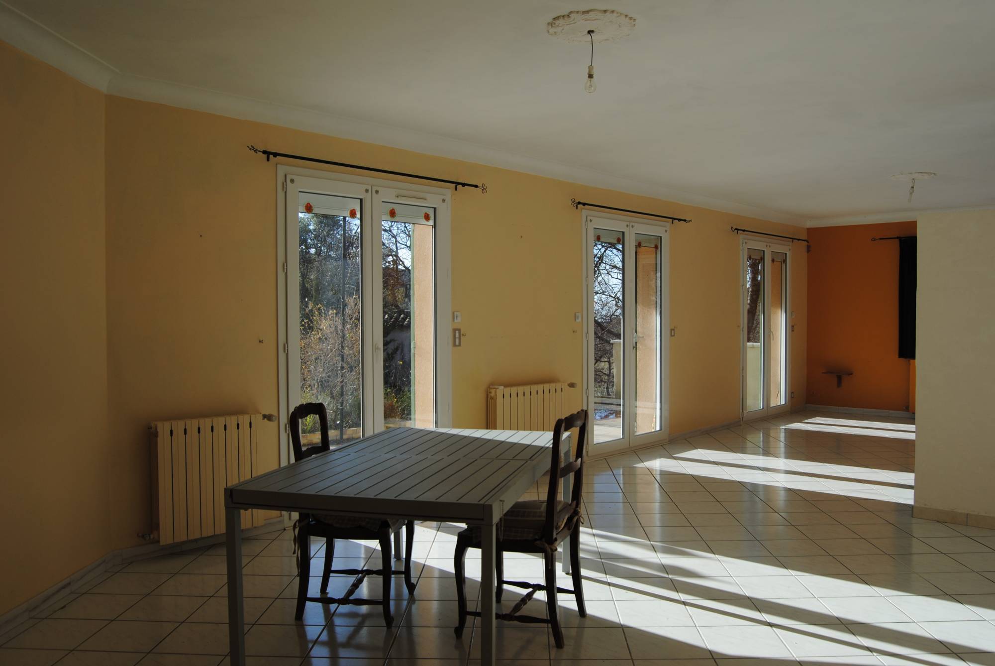 Villa de plain pied dans environnement exceptionnel -15mn de Nyons 