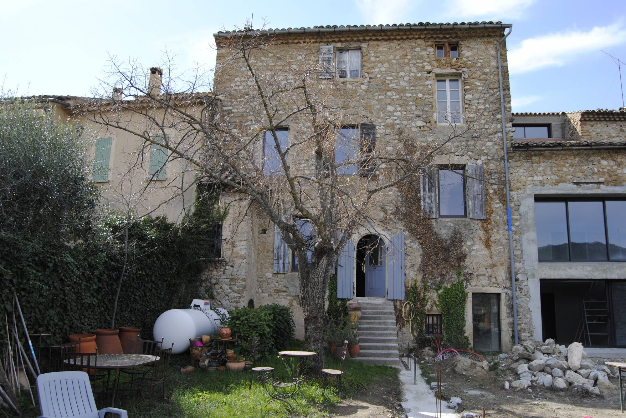Appartement de caractère, avec jardin, dans une maison de curé
