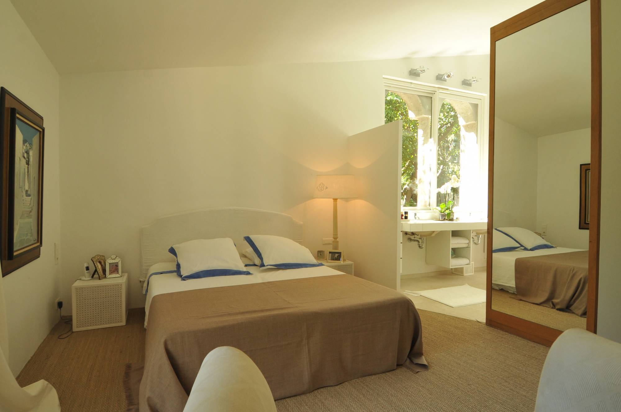 SOUS COMPROMIS  propriété pleine de charme - quartier résidentiel D'Orange 