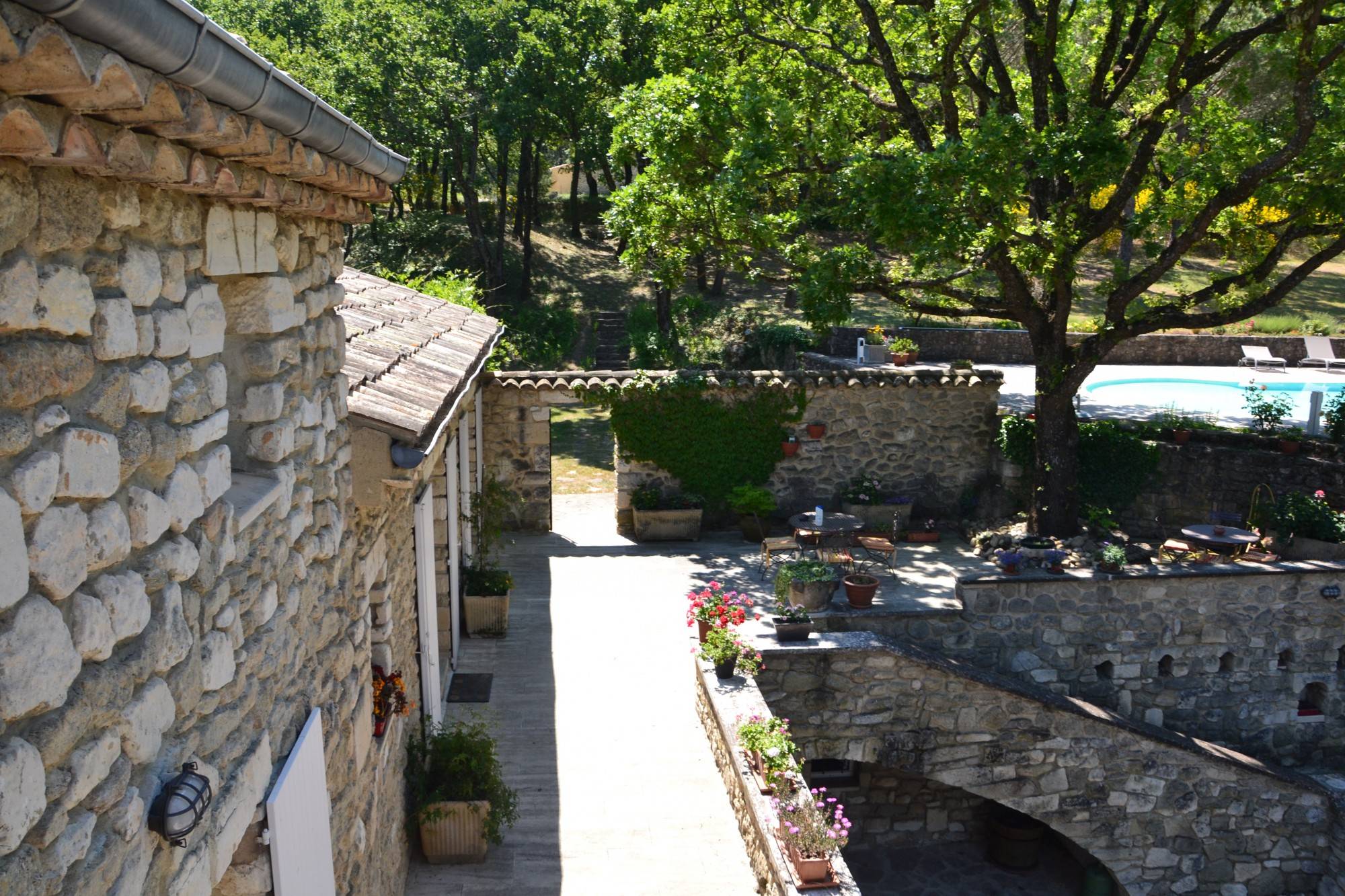 mas restauré grignan drome provencale
