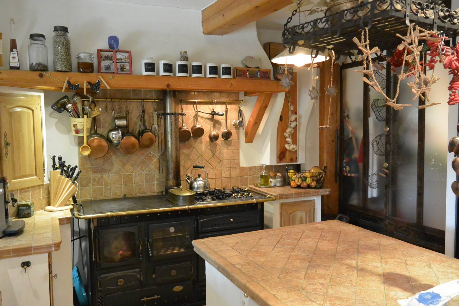 Mas Restauré Proche St Paul 3 Châteaux Piscine, jacuzzi, hammam