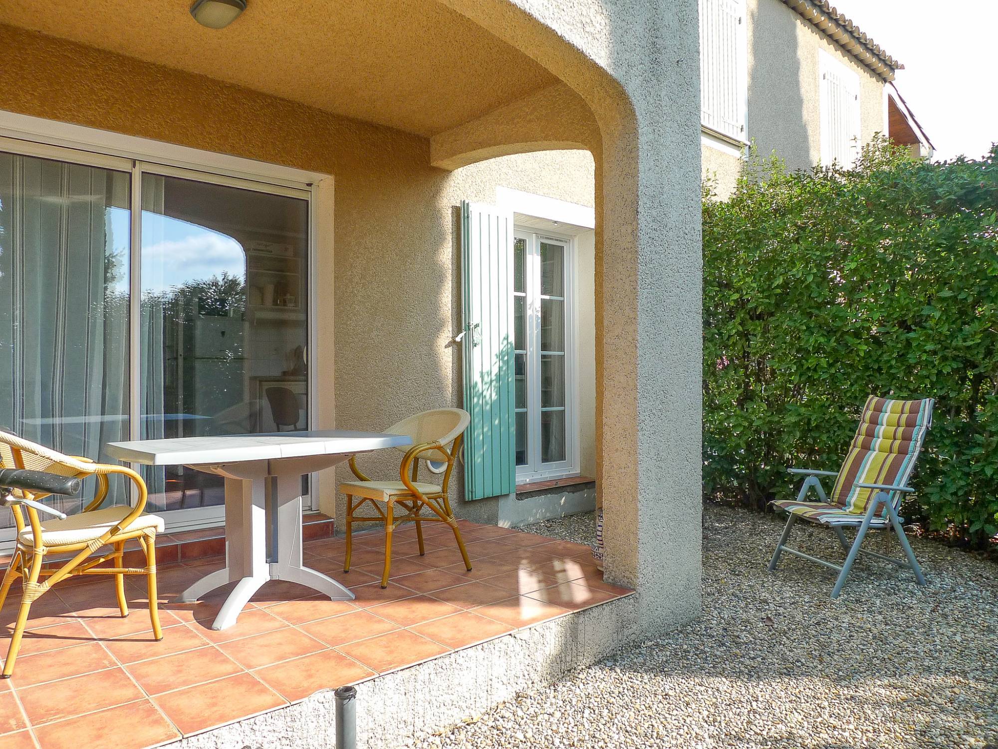 Haut vaucluse, au coeur d'un village vivant toute l'année,  A vendre appartement 