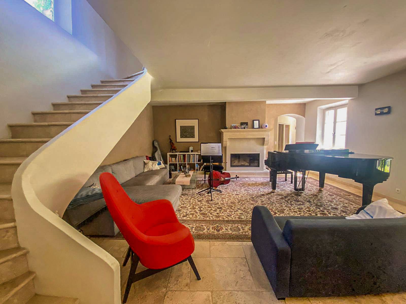 Propriété d'exception dans un quartier prisé GRIGNAN  - Ref : 4025OP