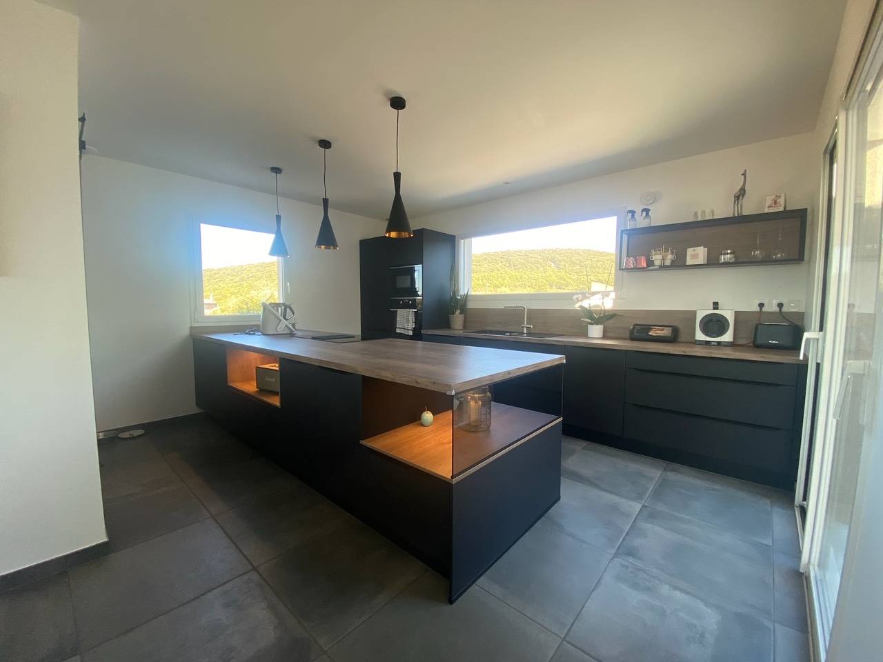 Villa contemporaine, rare à la vente, Ardèche Méridionale au calme -Ref  : 4052IP