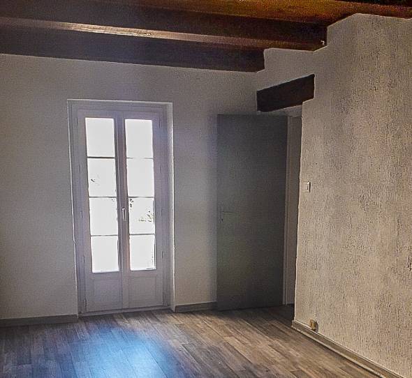 Au coeur d'un charment village,  maison  avec jardin   