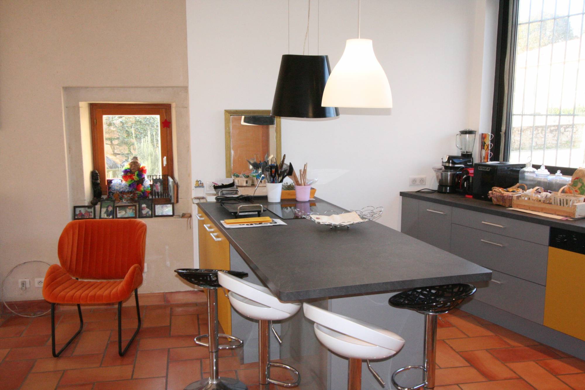 A VENDRE GRIGNAN - Maison de village avec jardin et piscine