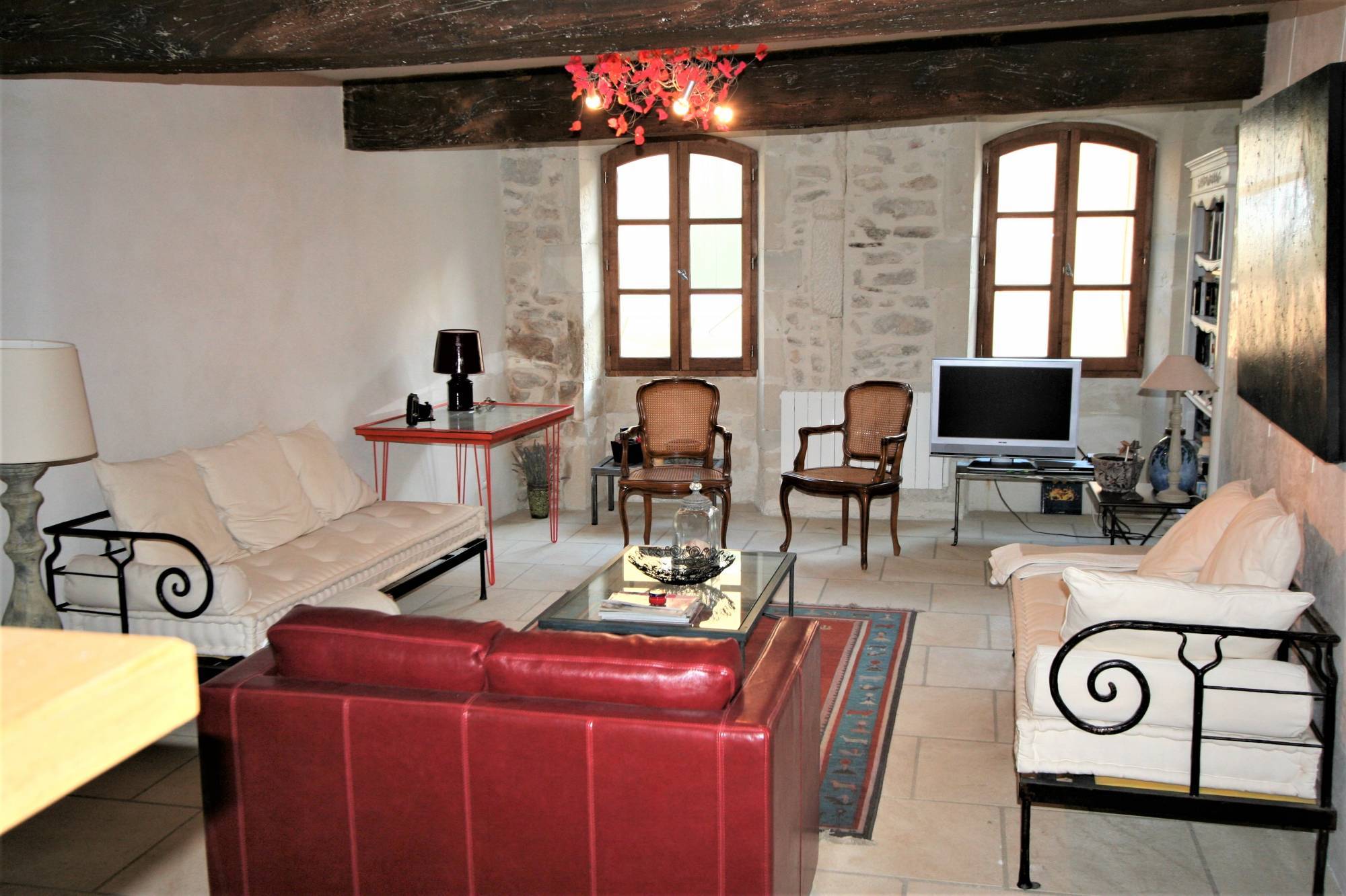 GRIGNAN- Superbe maison de village avec cour intérieure