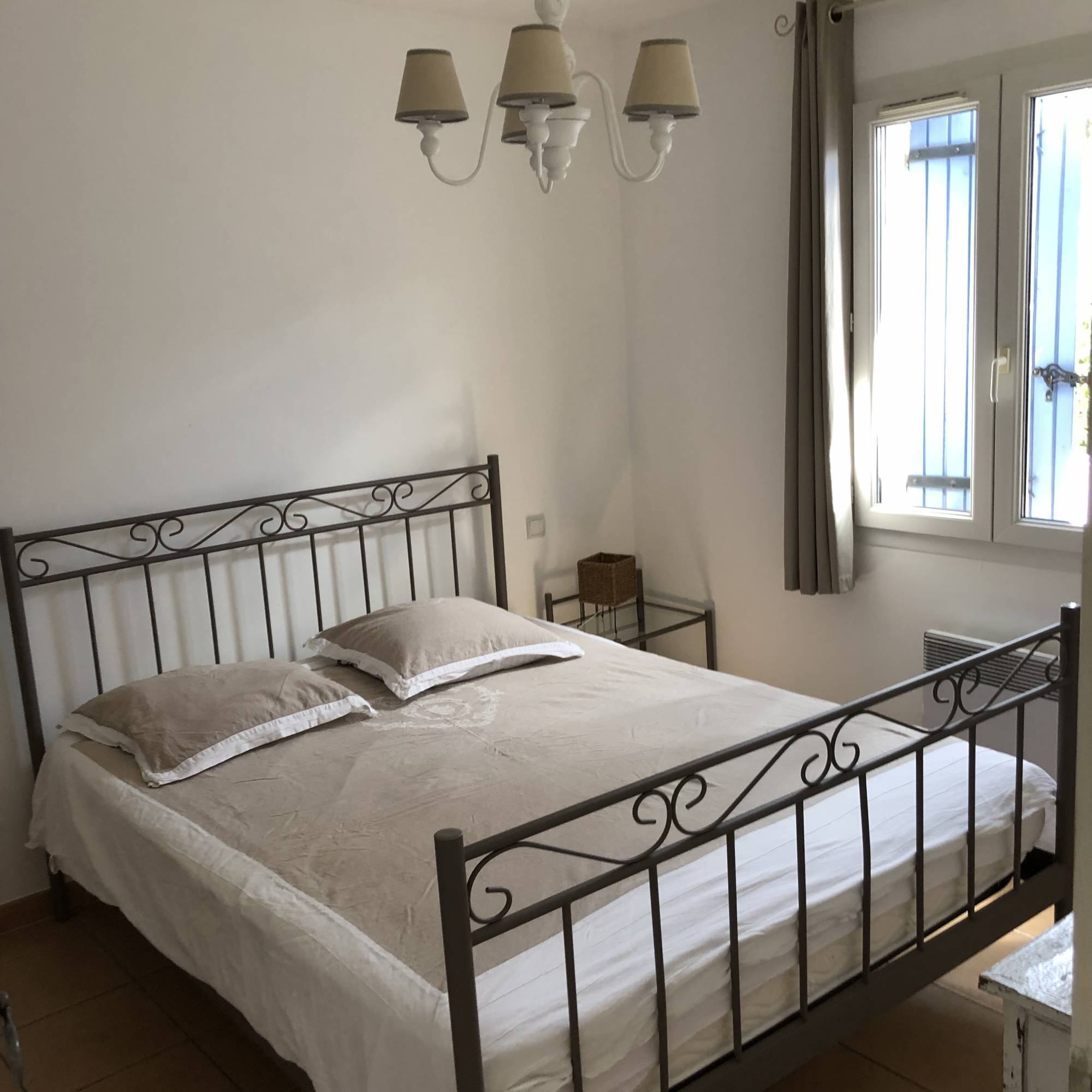 A vendre à 5mn de  Suze la Rousse, Agréable villa avec piscine