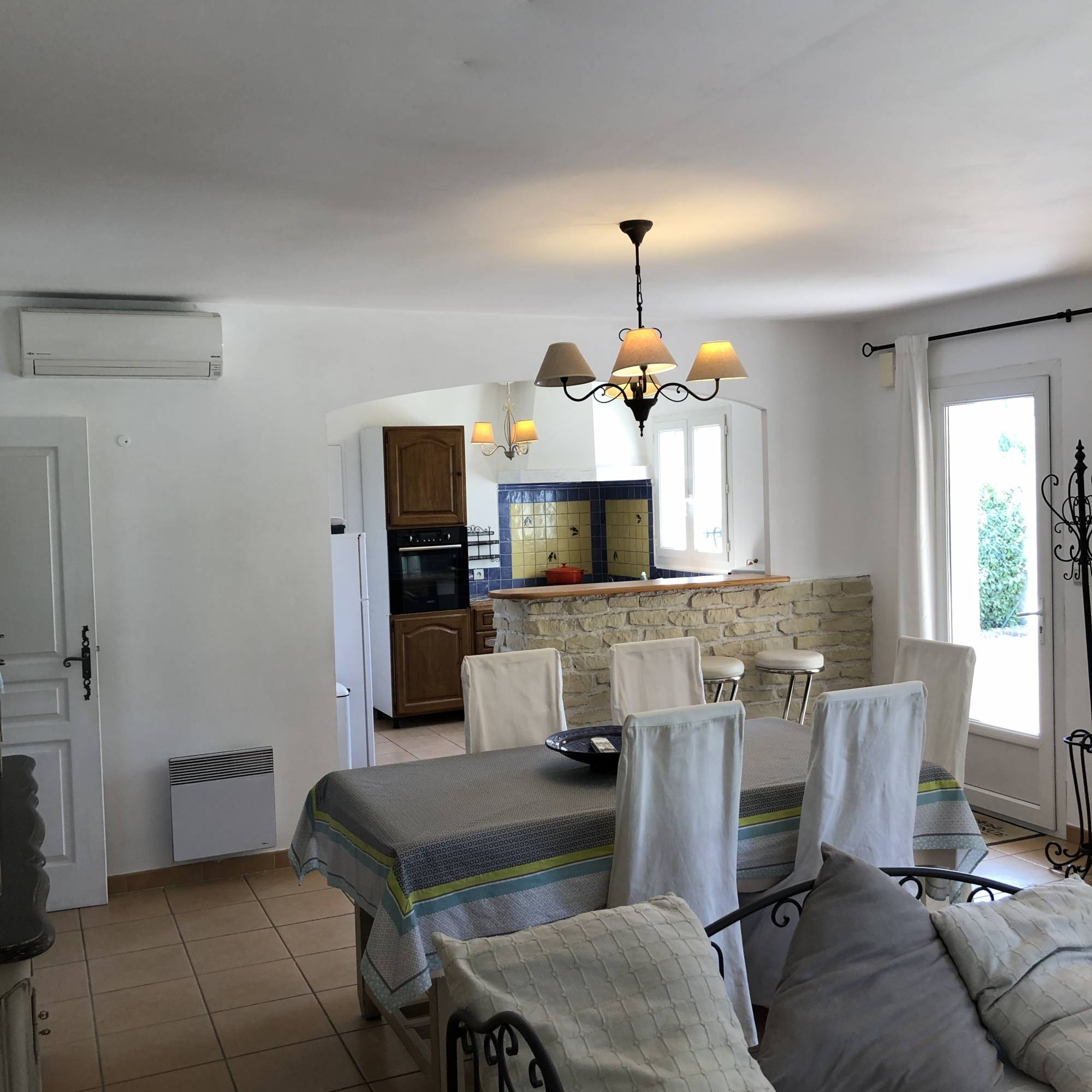 A vendre à 5mn de  Suze la Rousse, Agréable villa avec piscine