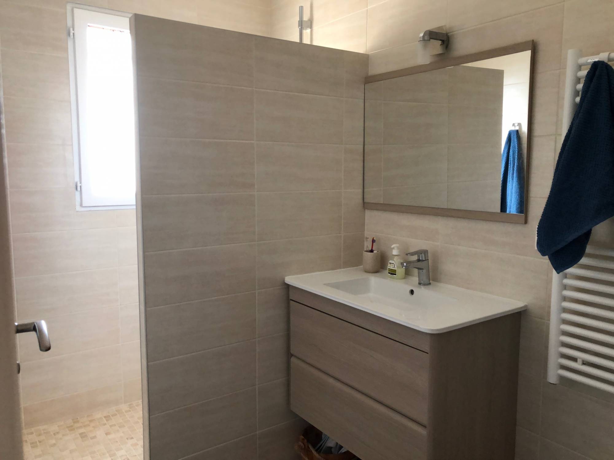 Roussas- Villa à vendre  avec belle vue,  VENDU PAR NOS SOINS