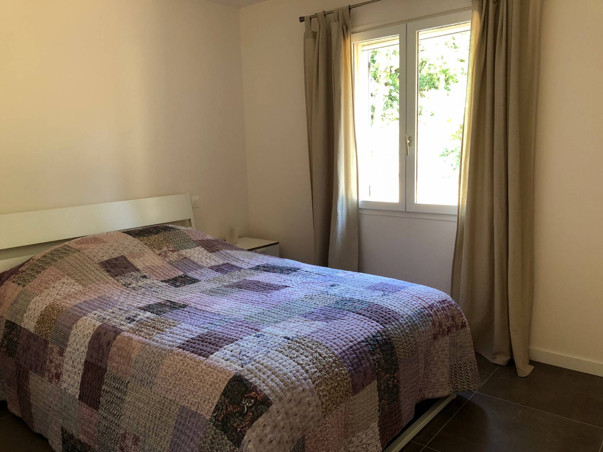 Roussas- Villa à vendre  avec belle vue,  VENDU PAR NOS SOINS