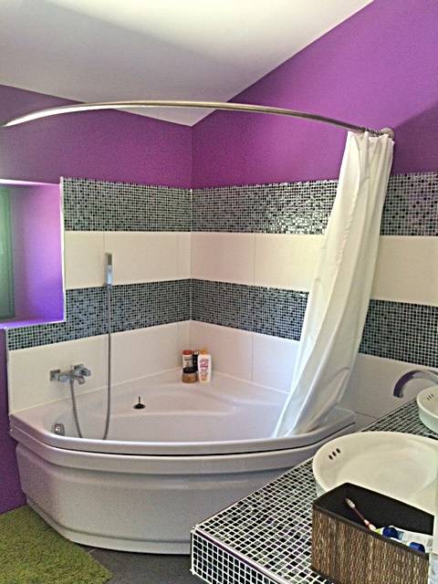 Ferme restaurée, contemporaine, proche Montelimar, belle réalisation!