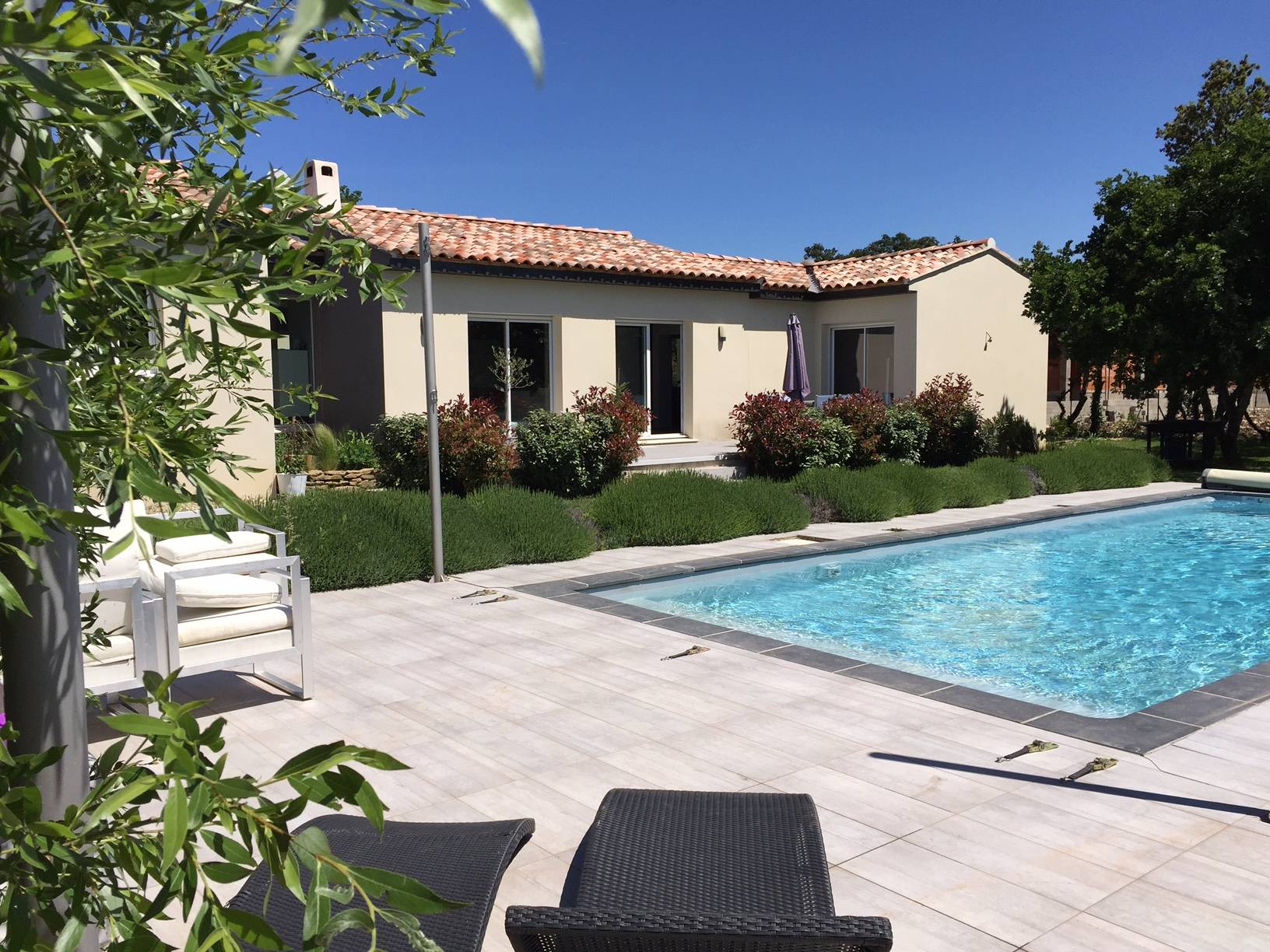 Villa de plain-pied  Quartier résidentiel  Villa de plain-pied  Proche de Grignan  Quartier résidentiel 