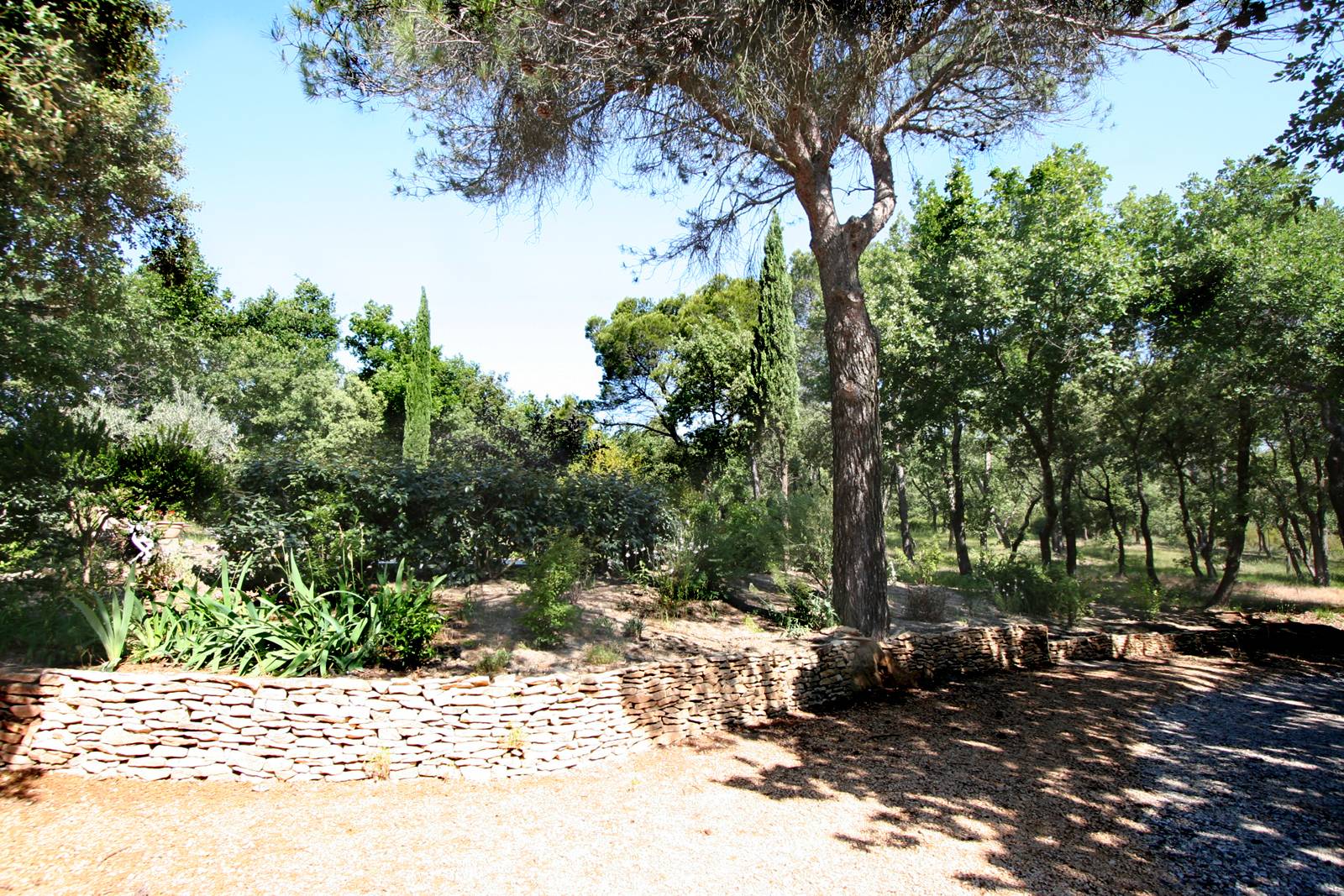 Villa de caractère  Haut Vaucluse Agence Miranda Immobilier  Villa de caractère  Haut Vaucluse VENDUE PAR NOS SOINS Agence Miranda Immobilier 