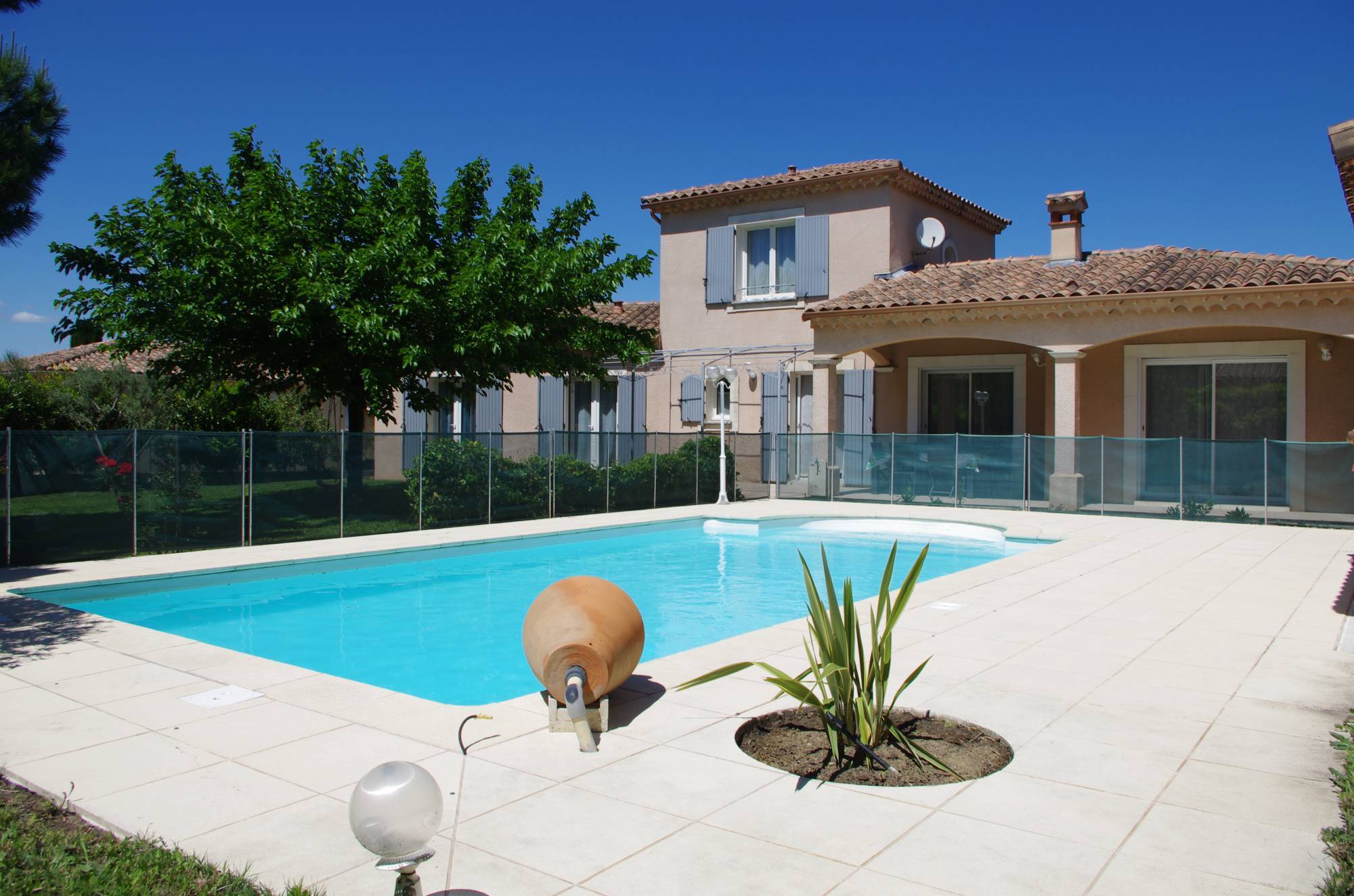 Saint Paul Trois Châteaux, villa avec piscine