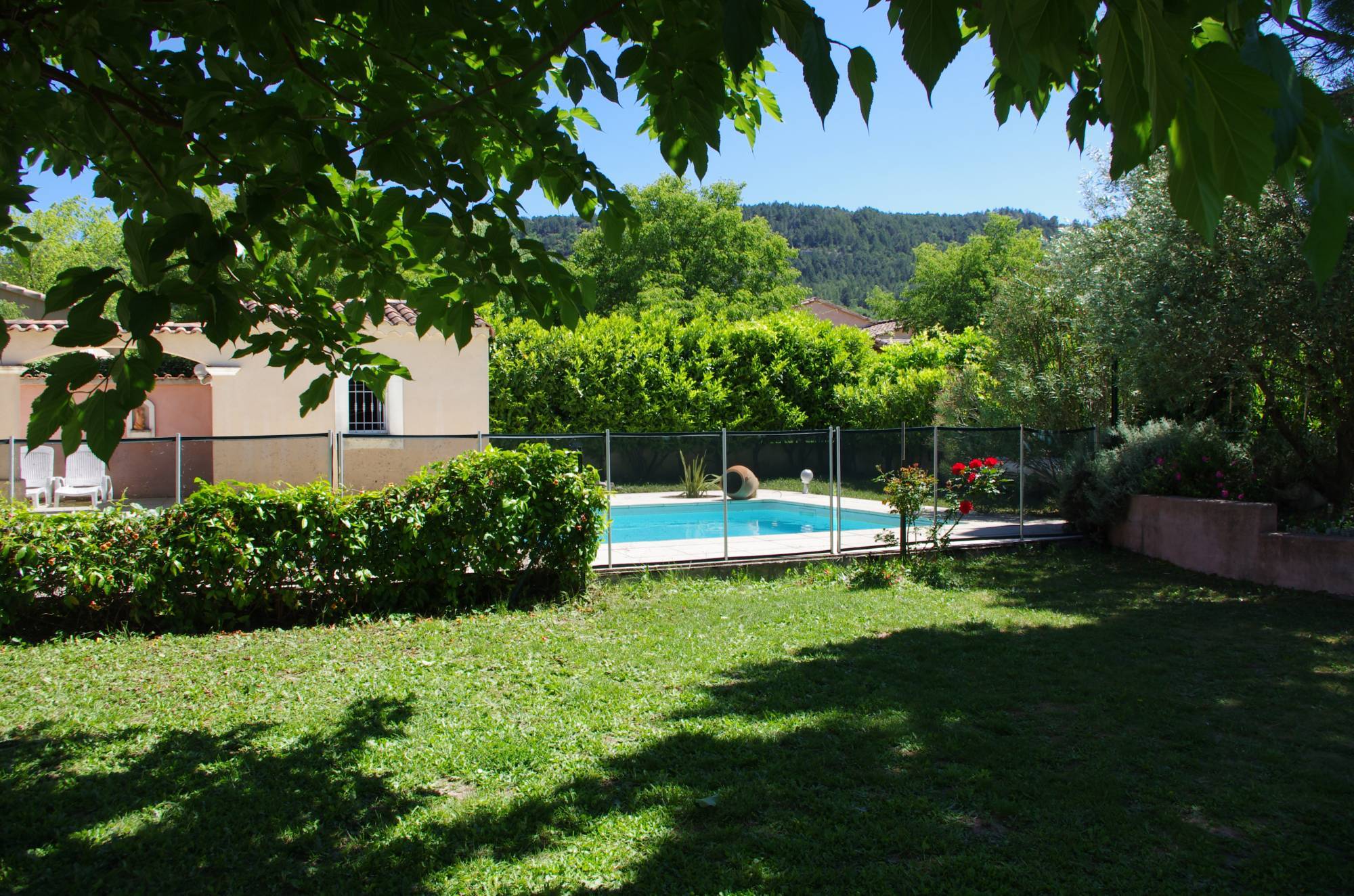 Villa spacieuse avec piscine à St Paul Trois Châteaux