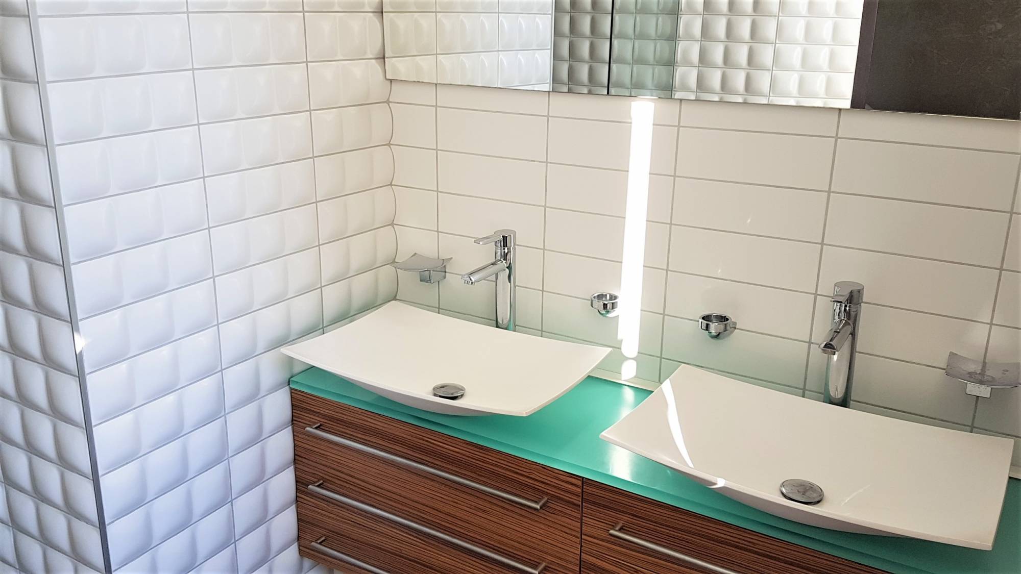  Enclave des Papes,  Mas de village restauré avec piscine, VENDUE PAR NOS SOINS