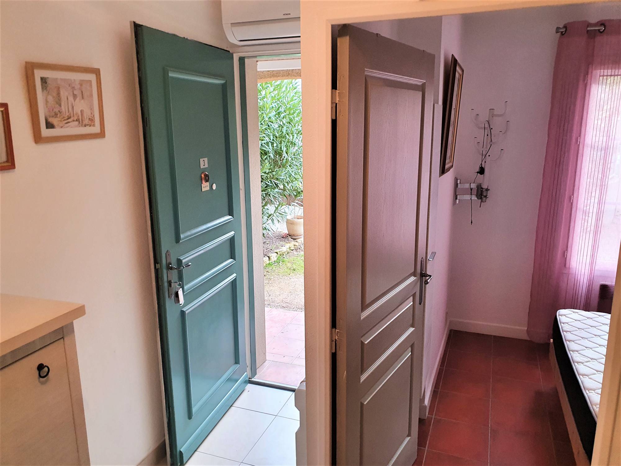  Appartement, St Cécile les Vignes