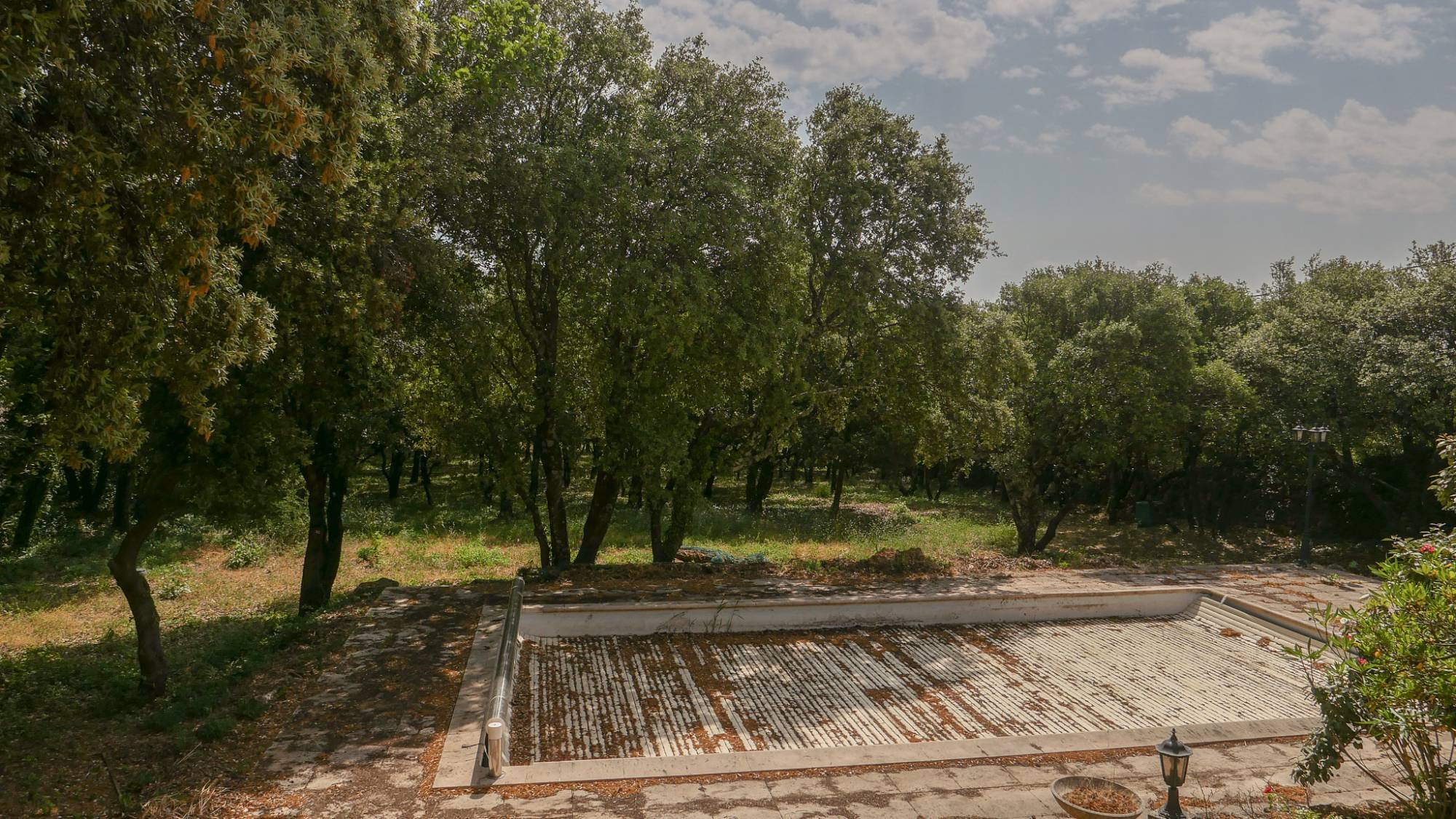 Villa et terrain construtible sur St Restitut à vendre 