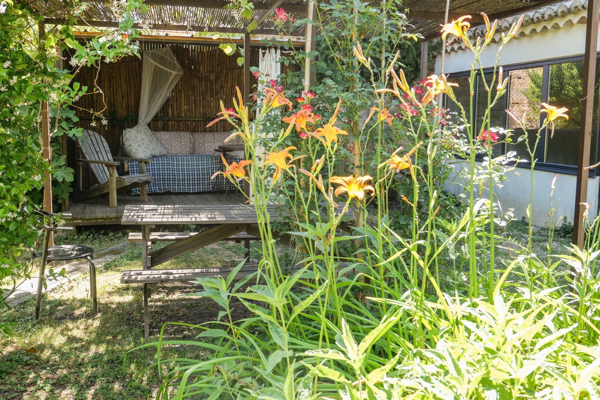 Au coeur d'un village du Haut  Vaucluse.....A vendre Hôtel particulier