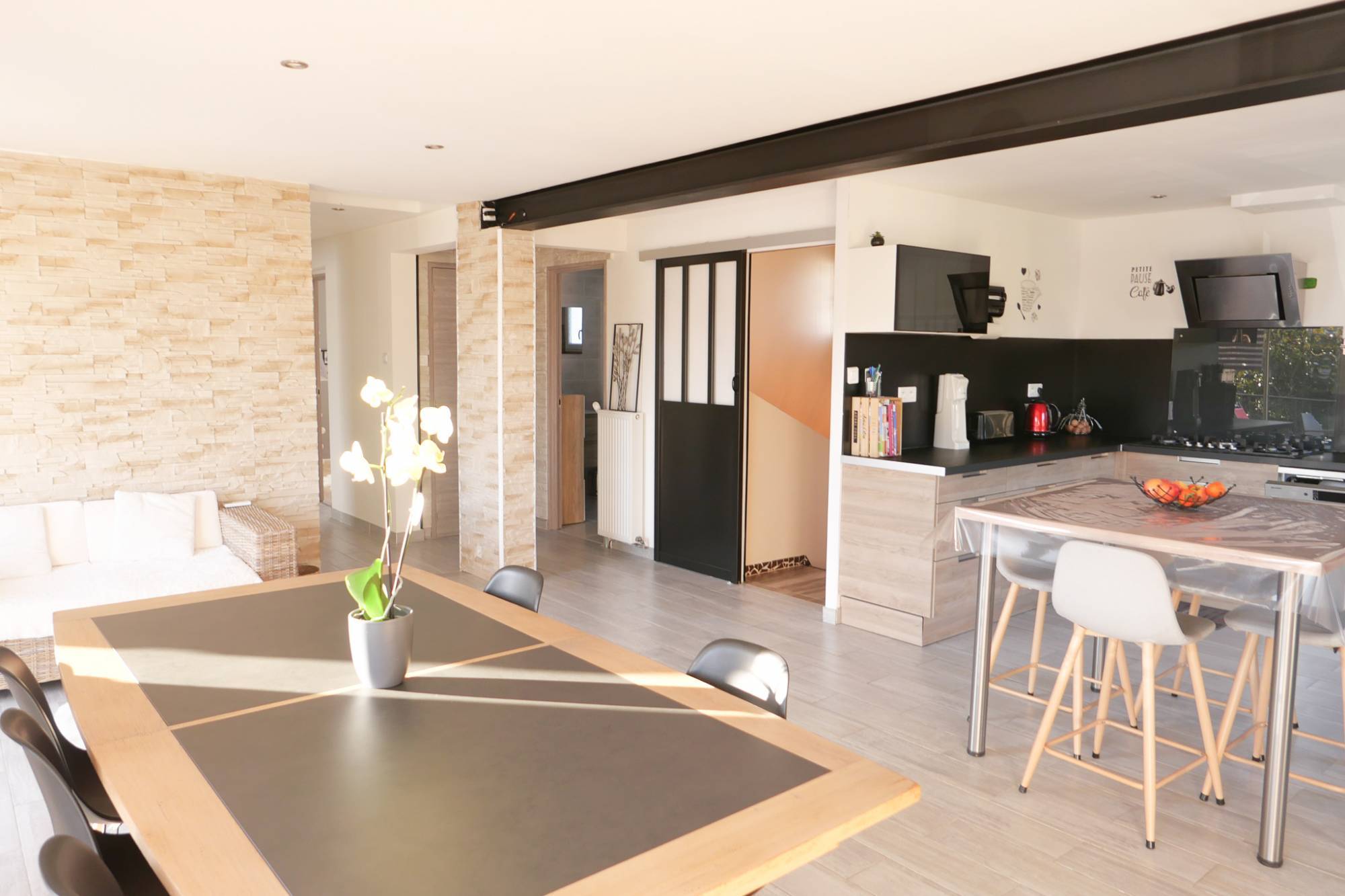 A vendre superbe villa entièrement rénovée au goût du jour, Saint Paul Trois Châteaux