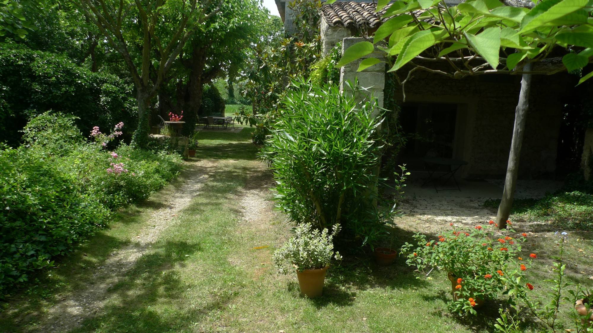 A vendre, Drôme provençale, propriété pleine de charme et d'authenticité avec piscine