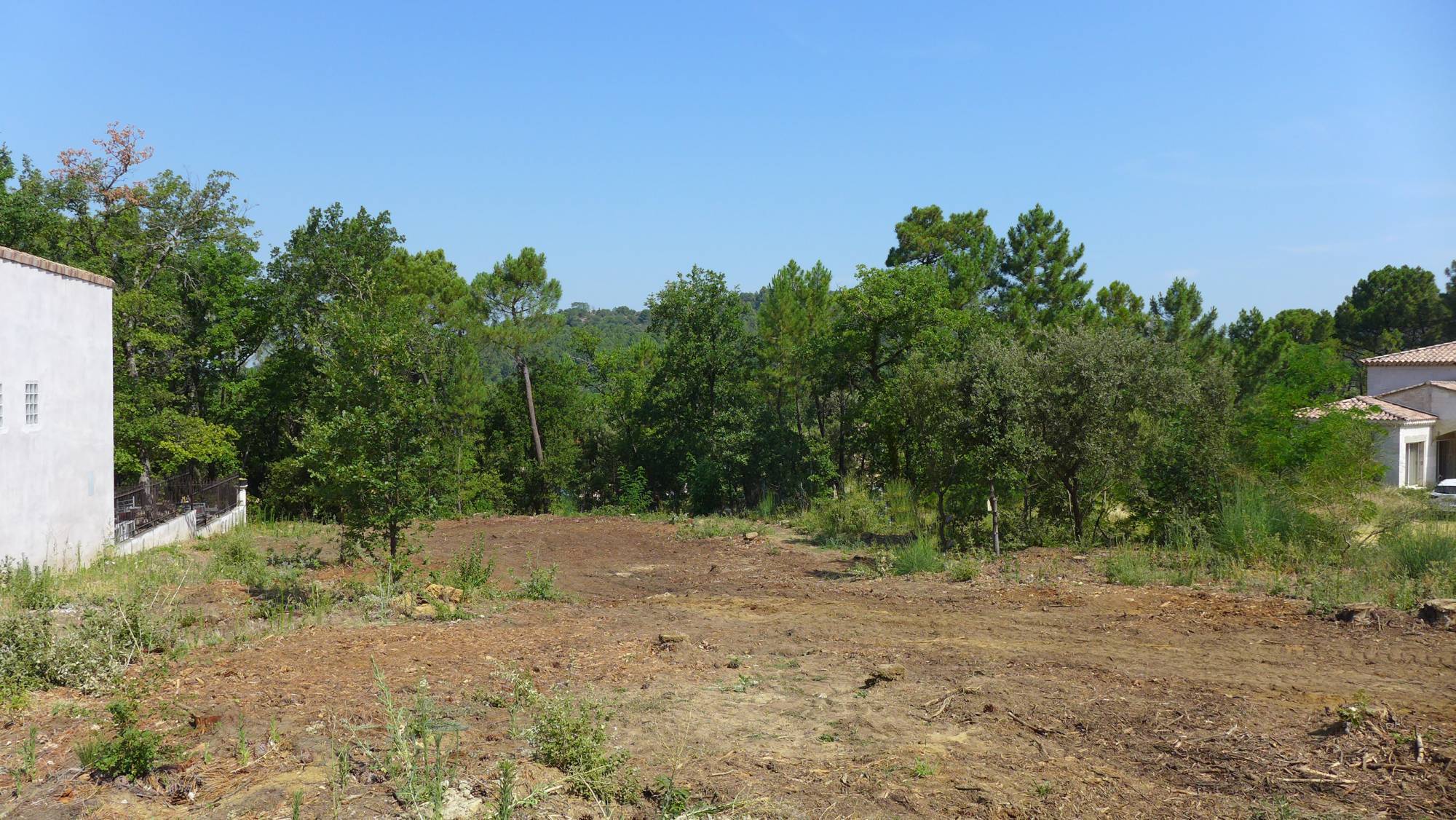 terrain non isolé, - A 10mn d un village tous commerces